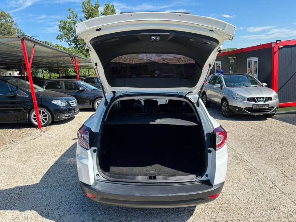 
								Renault Megane full									
