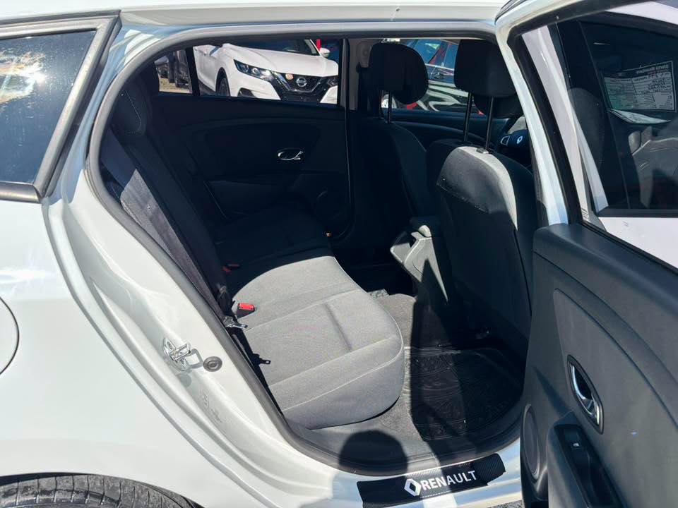 
								Renault Megane full									