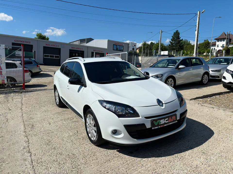 
								Renault Megane full									