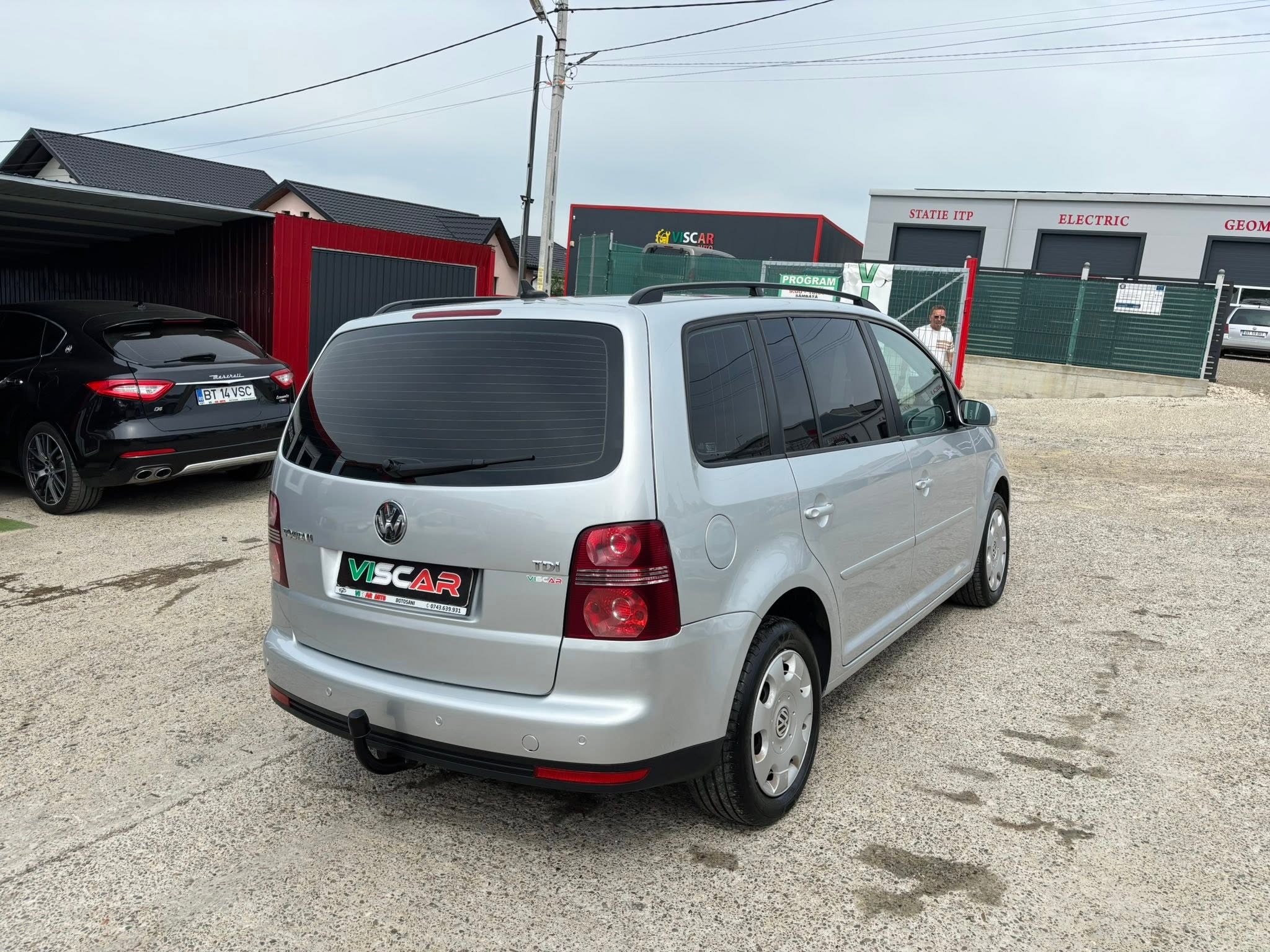 
								Volkswagen Touran full									