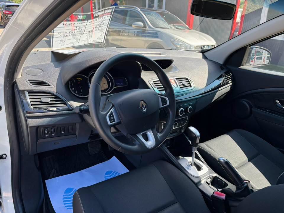 
								Renault Megane full									