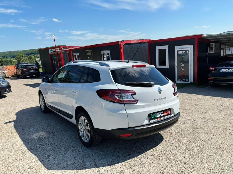 
								Renault Megane full									