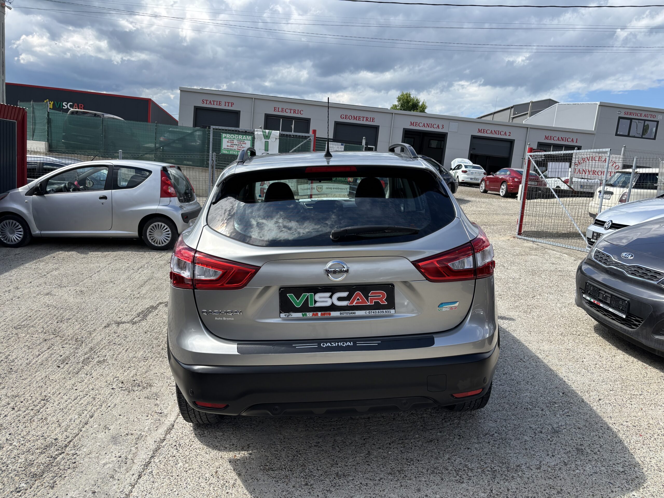 
								Nissan Qashqai full									