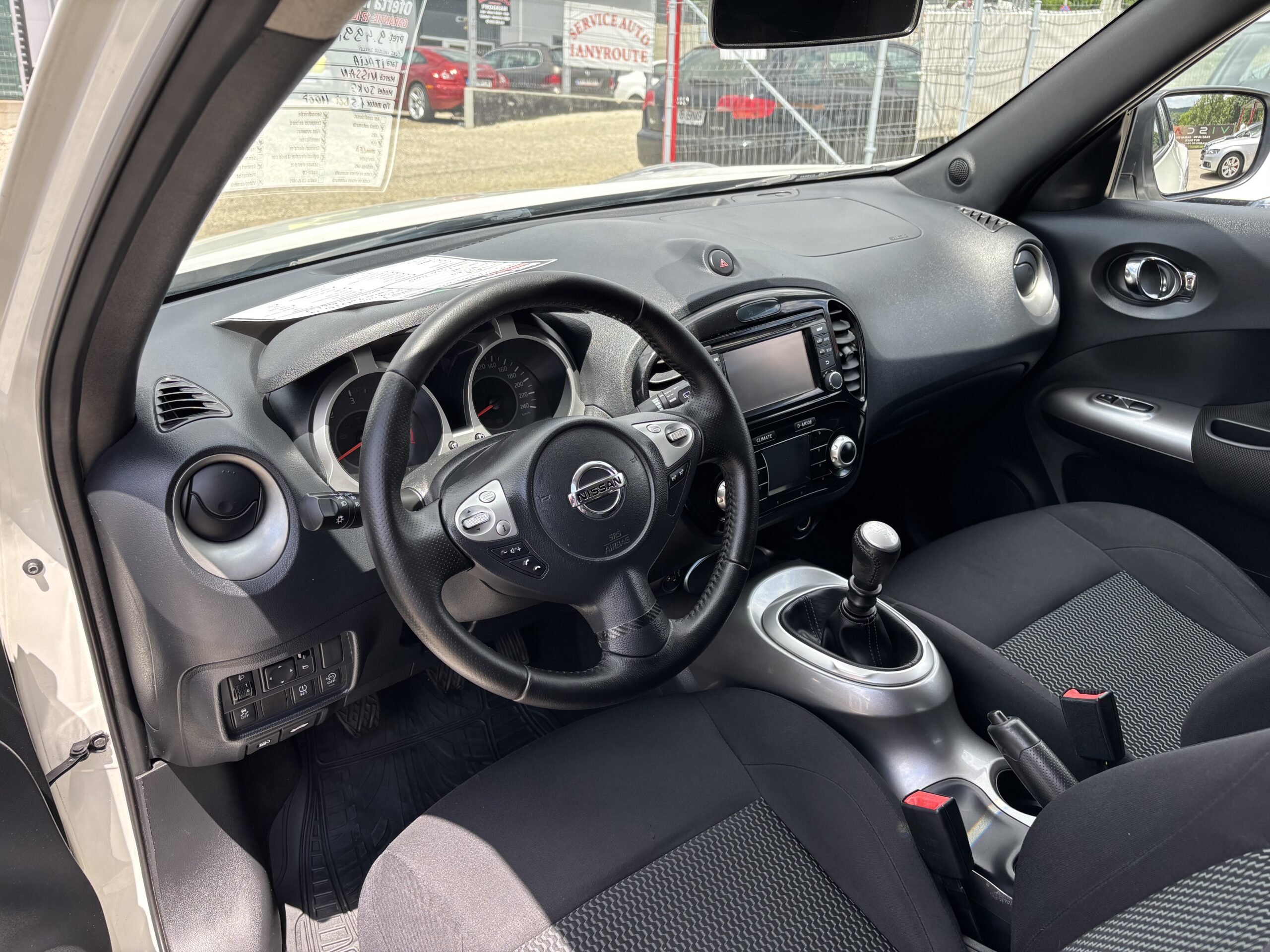 
								Nissan Juke full									