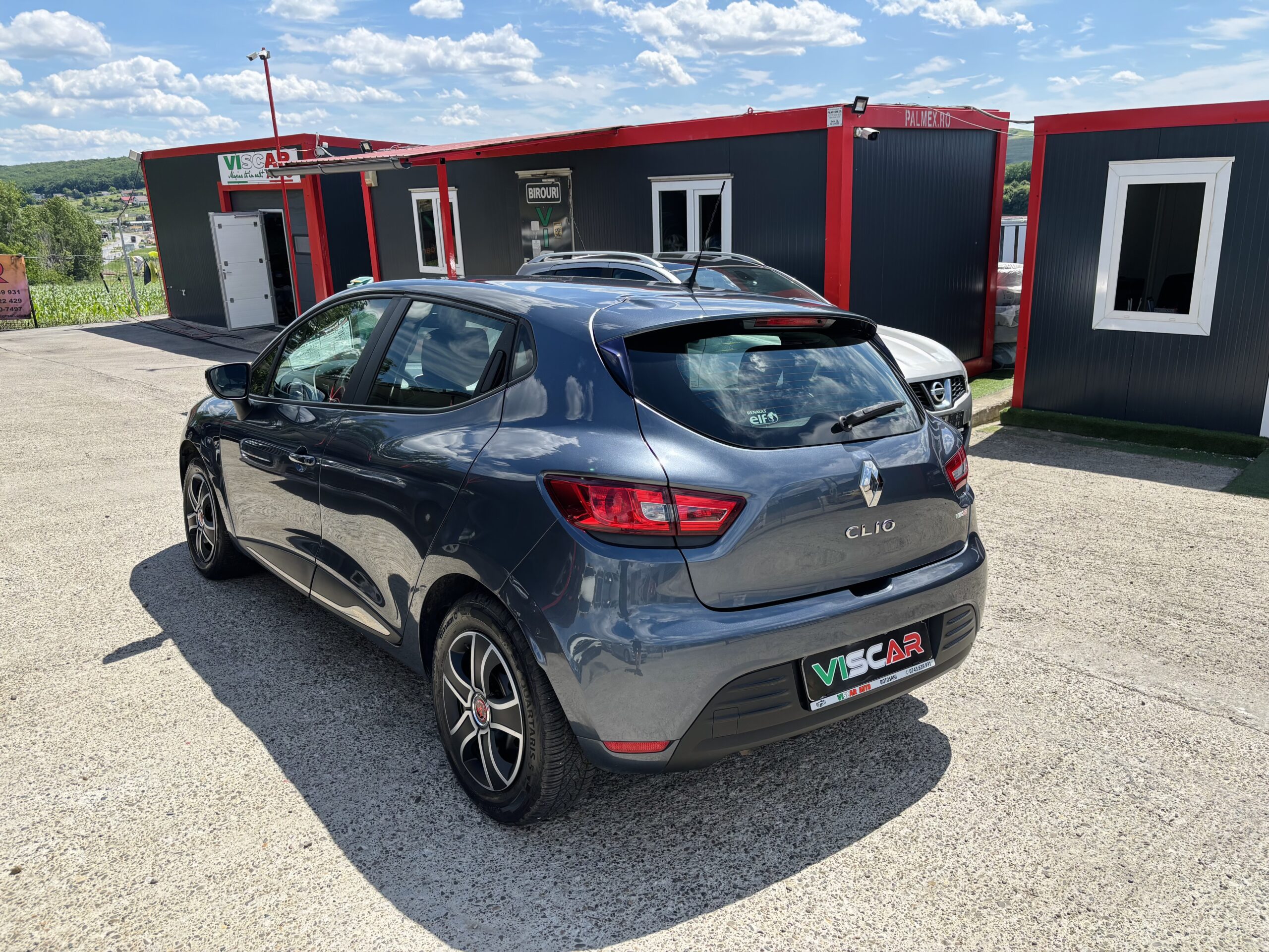 
								Renault Clio full									