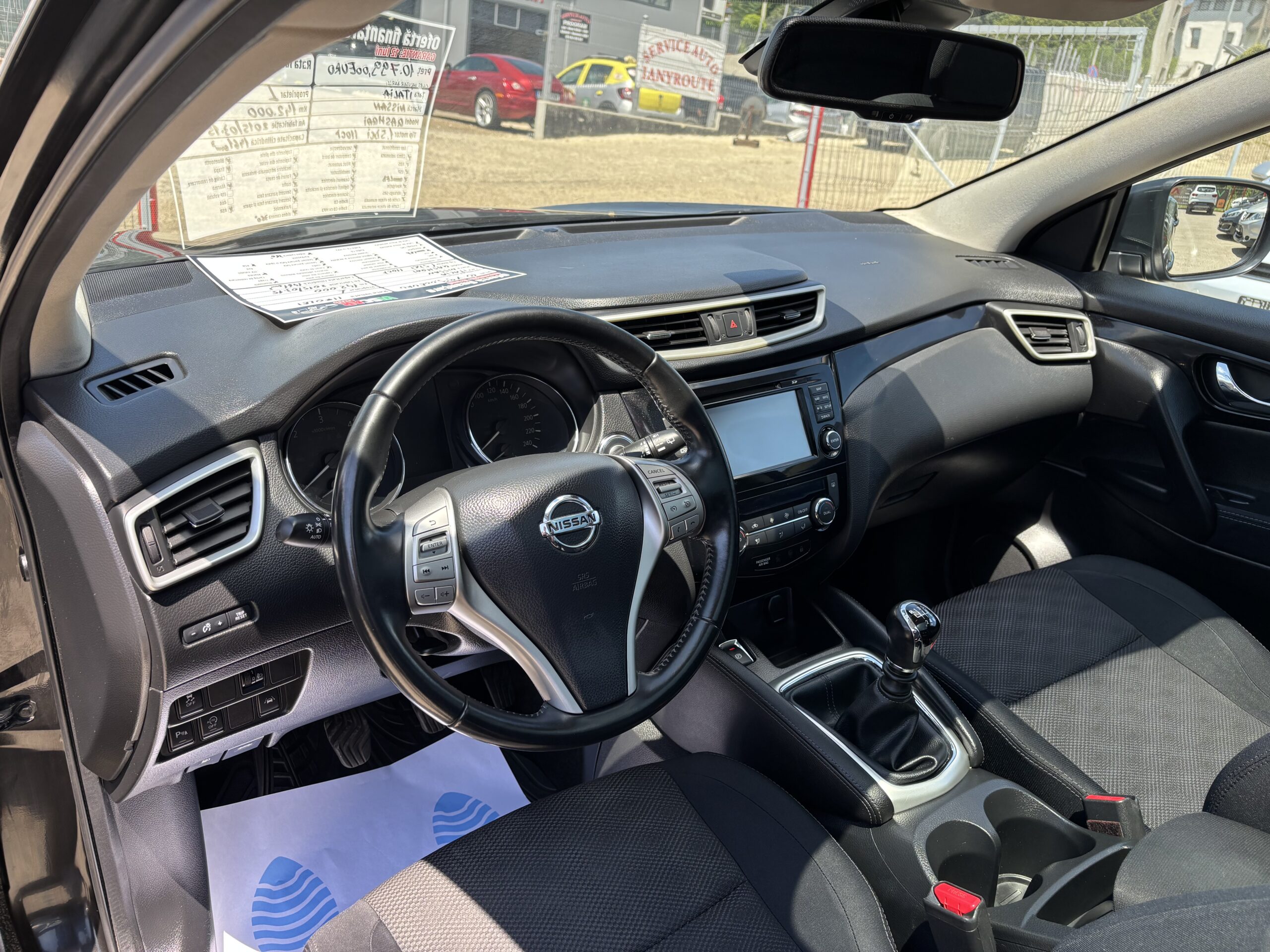 
								Nissan Qashqai full									