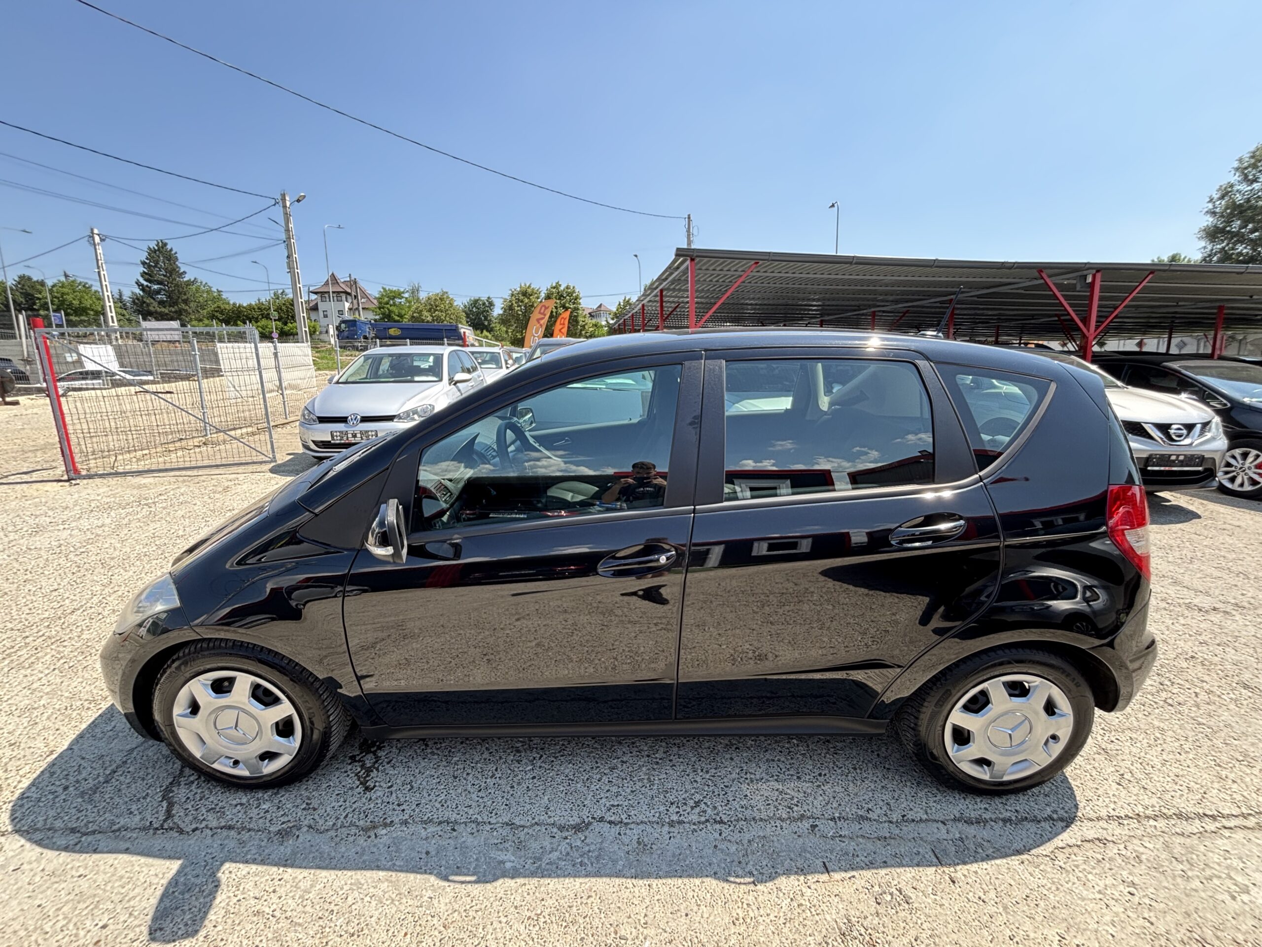 
								Mercedes-A180 full									