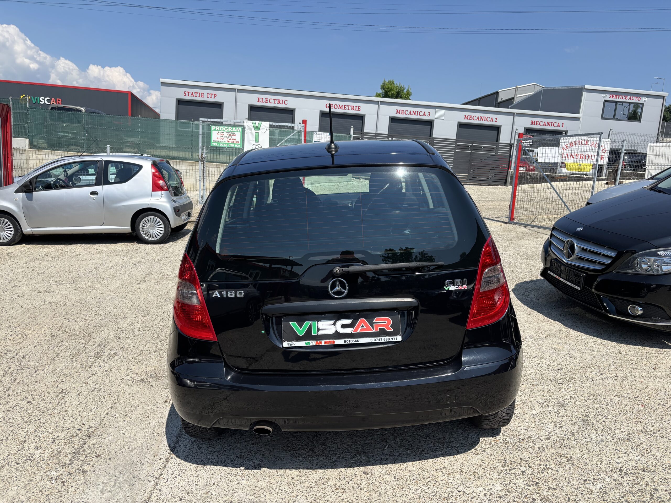 
								Mercedes-A180 full									