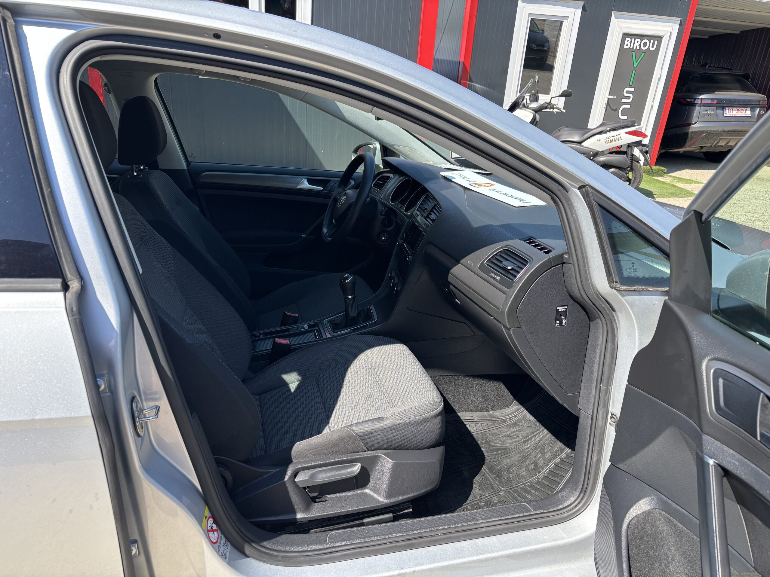 
								Volkswagen Golf 7 full									