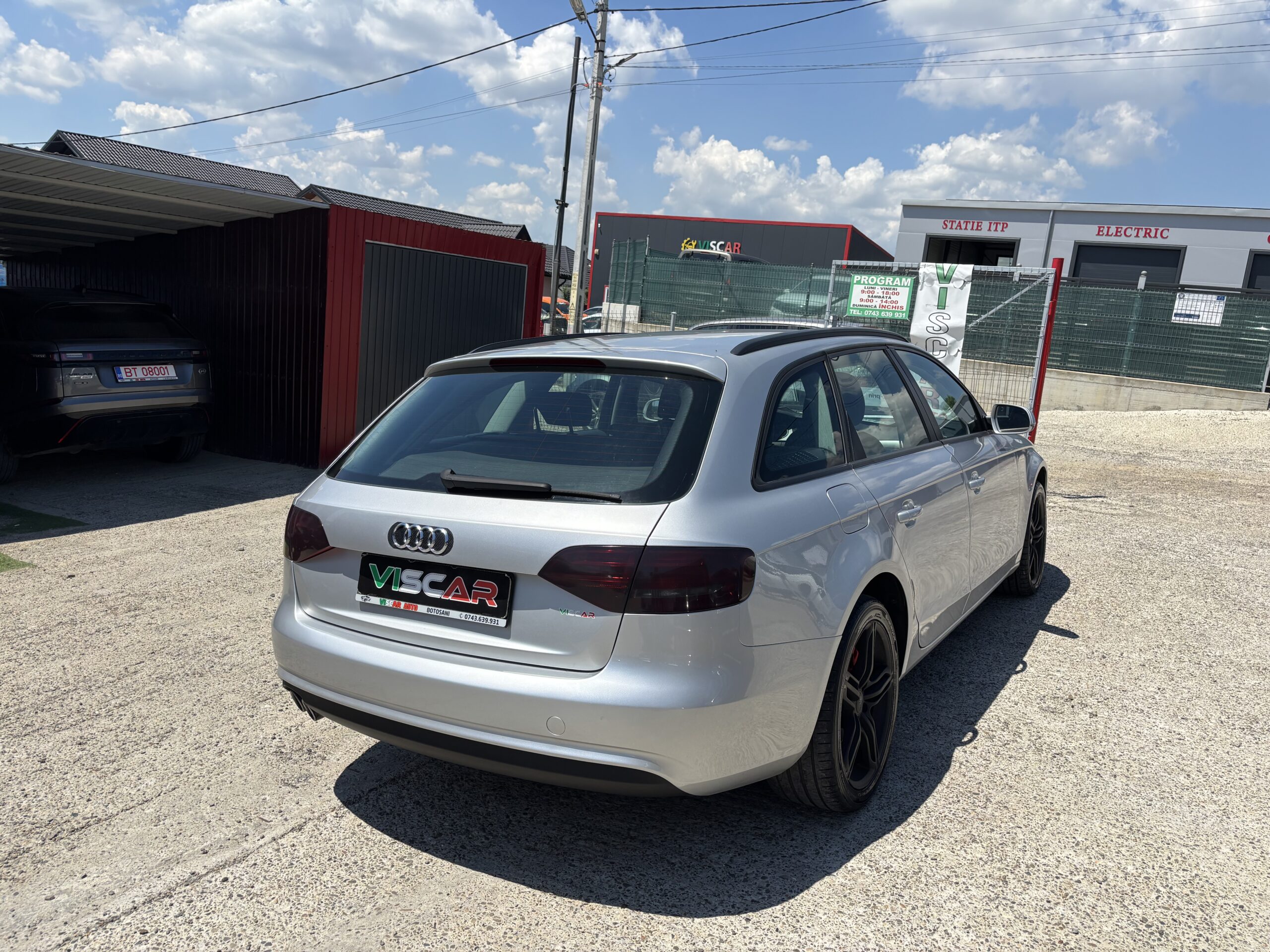 
								Audi A4 full									