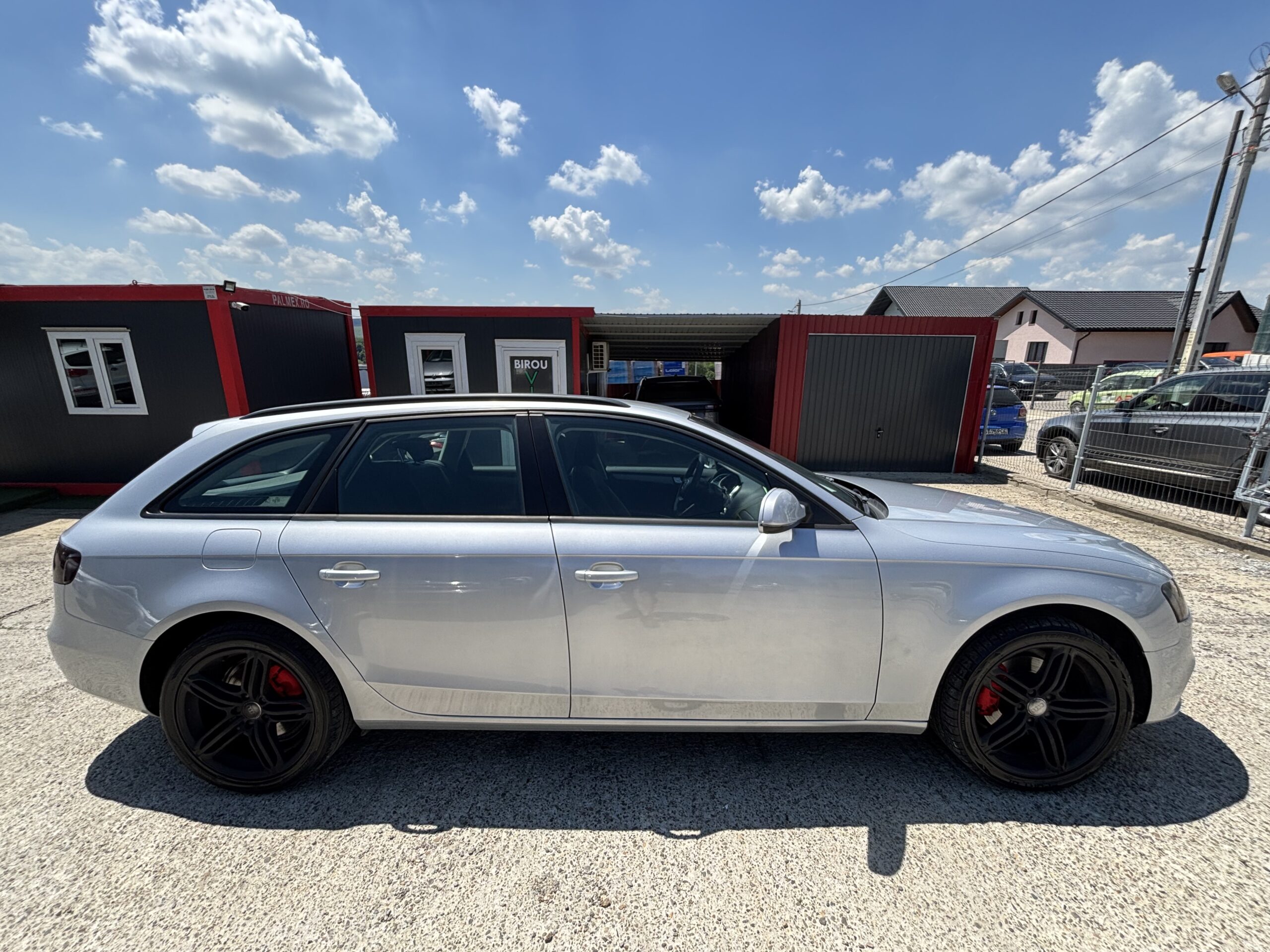 
								Audi A4 full									