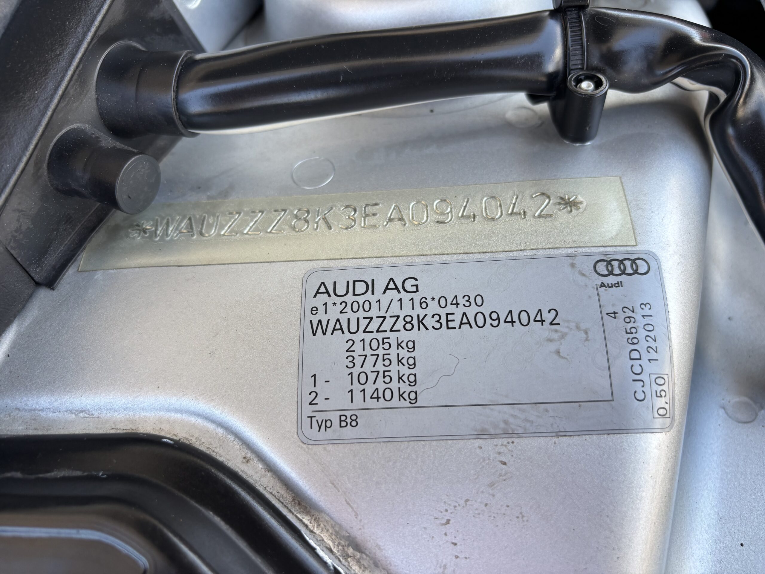
								Audi A4 full									