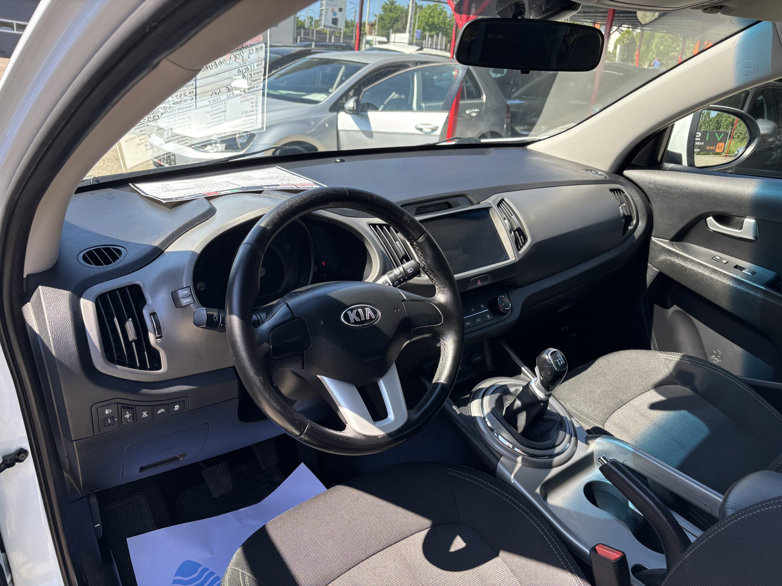 
								Kia Sportage full									