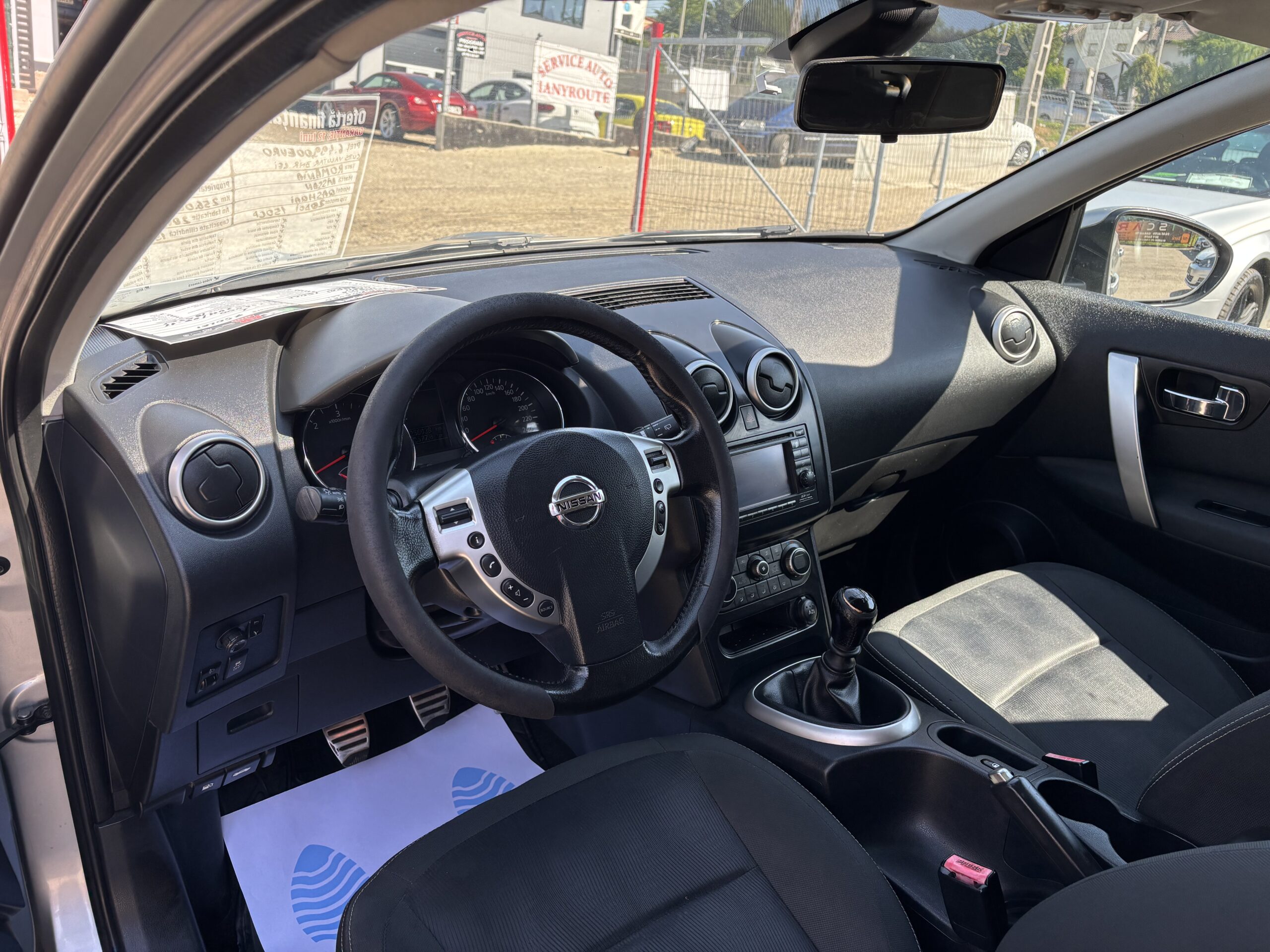 
								Nissan Qashqai full									