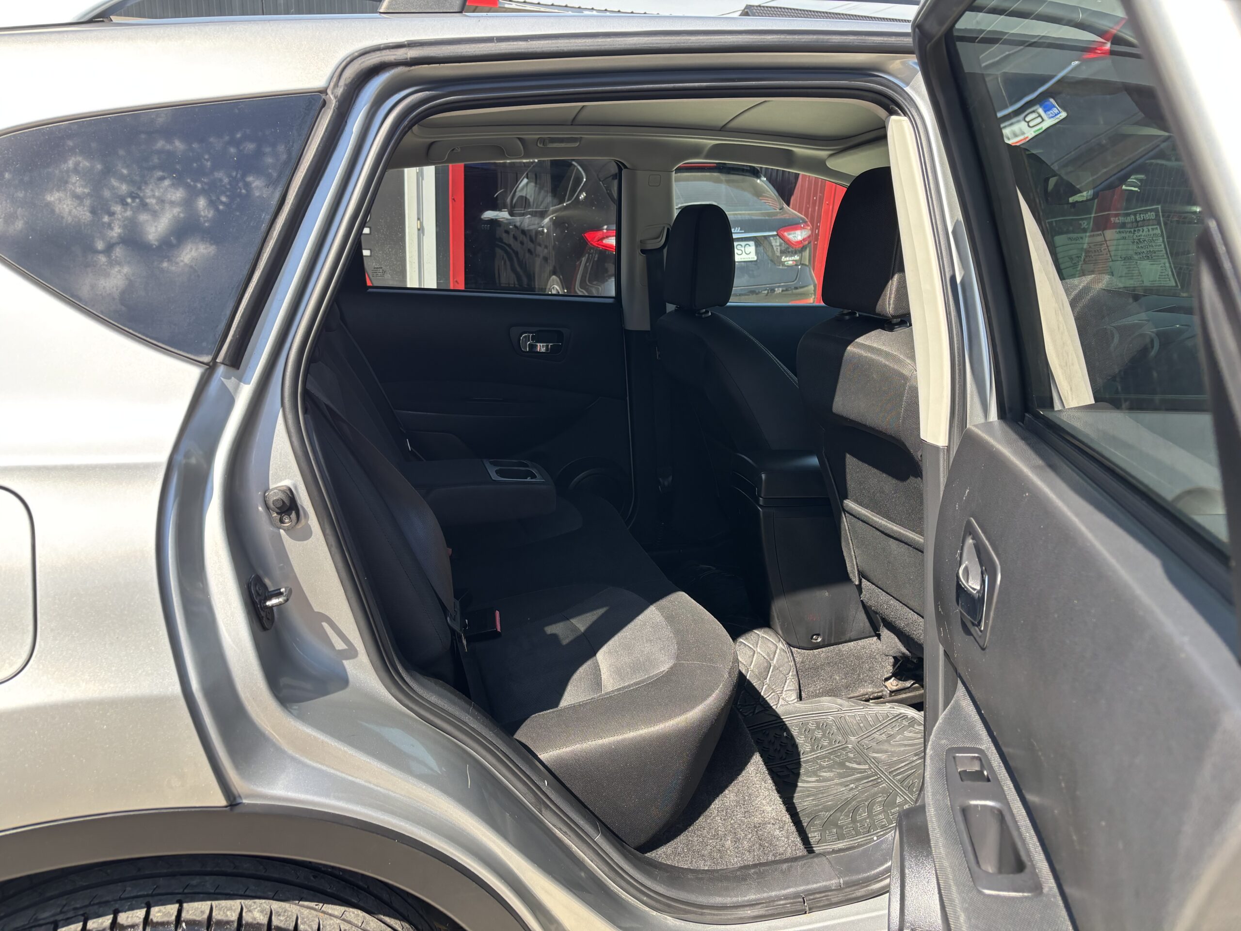 
								Nissan Qashqai full									