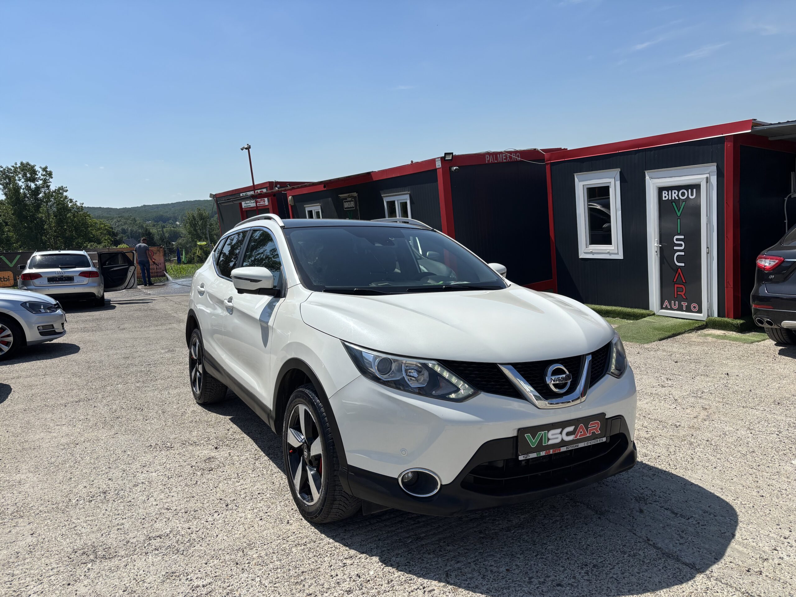 
								Nissan Qashqai full									