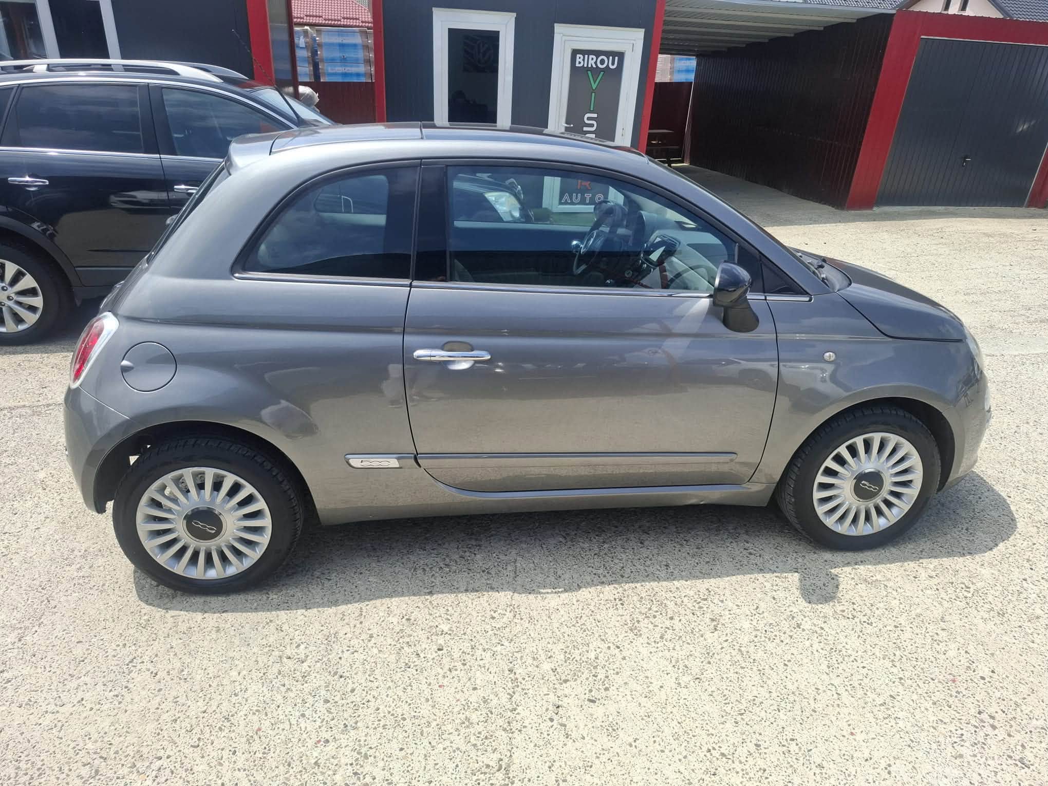 
								Fiat 500 full									