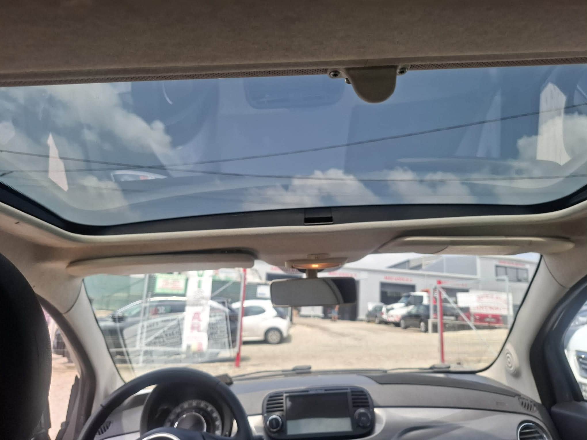 
								Fiat 500 full									