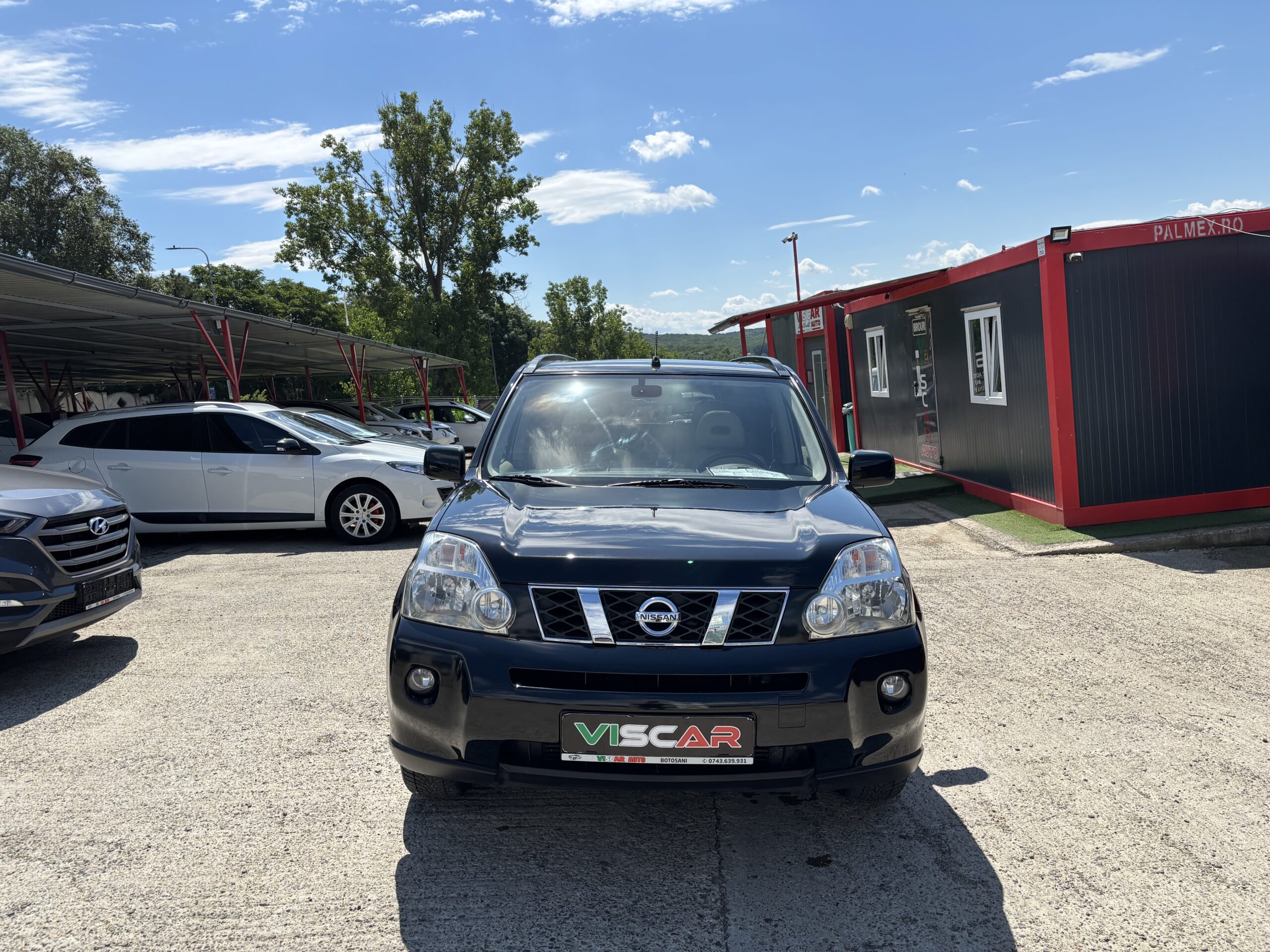 
								Nissan X-Trail full									