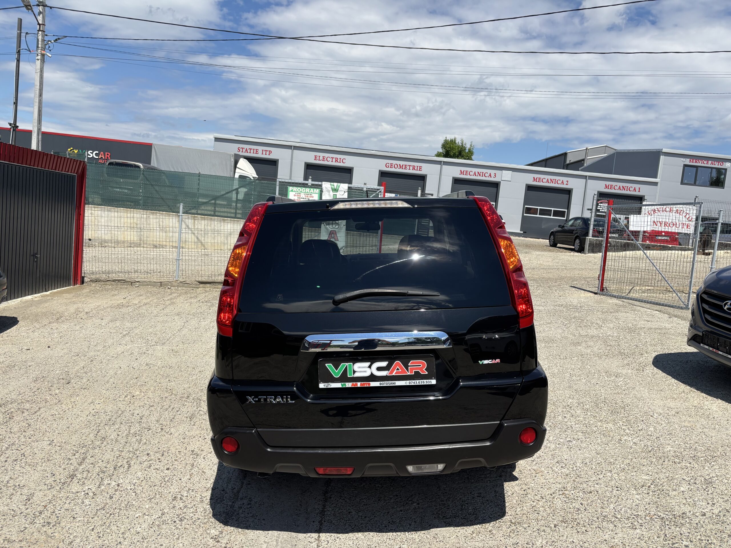 
								Nissan X-Trail full									