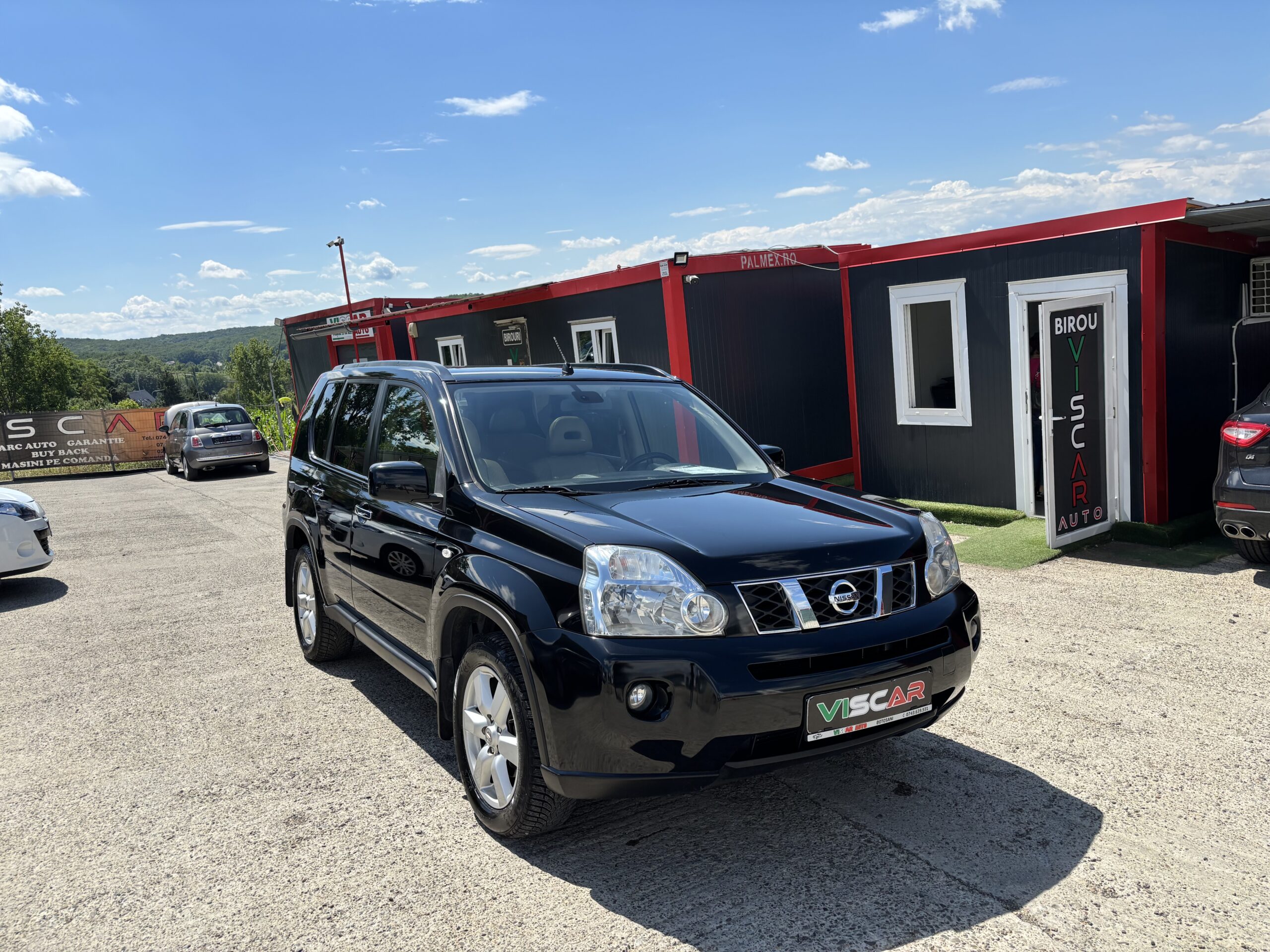 
								Nissan X-Trail full									
