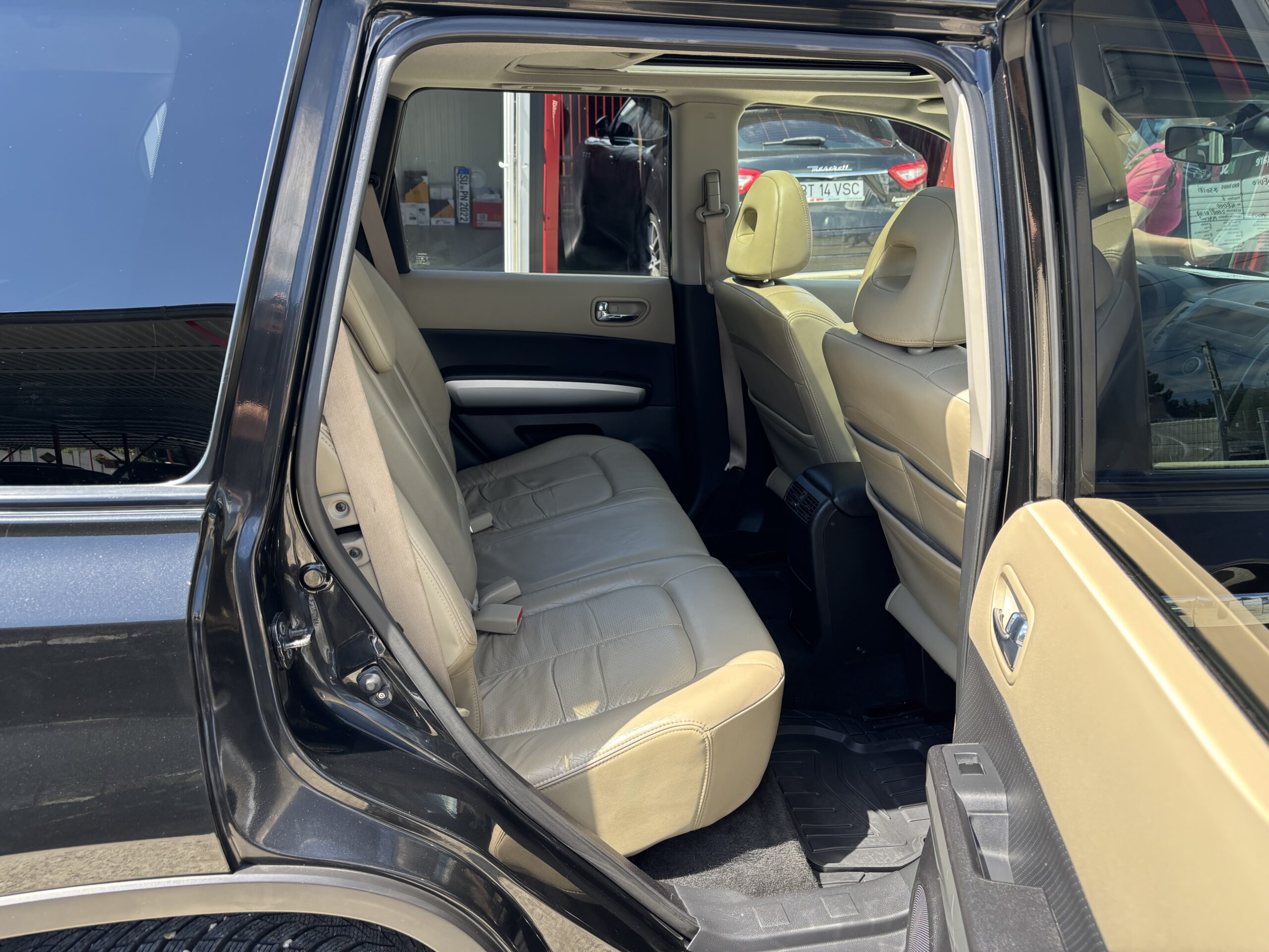 
								Nissan X-Trail full									