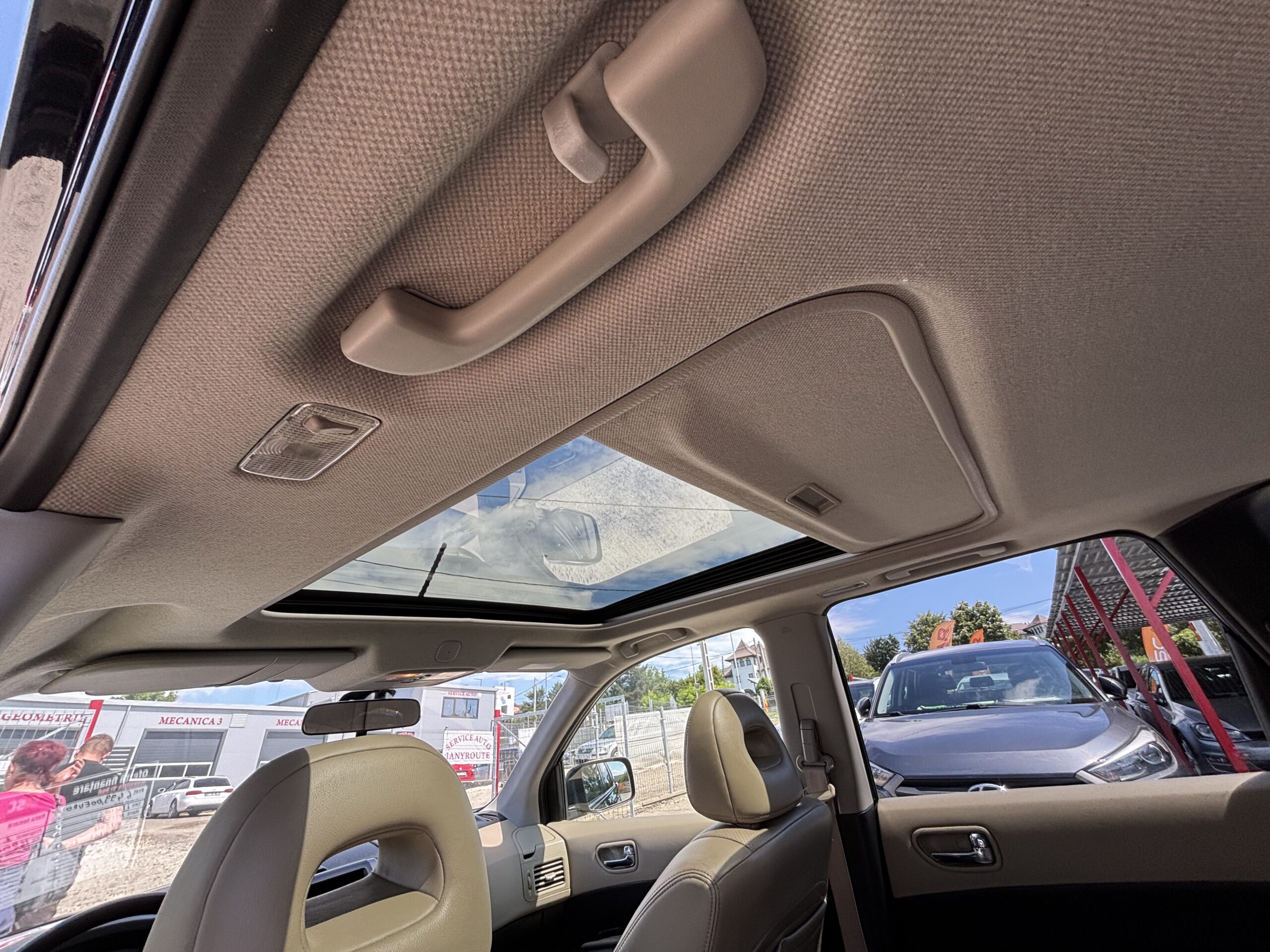 
								Nissan X-Trail full									