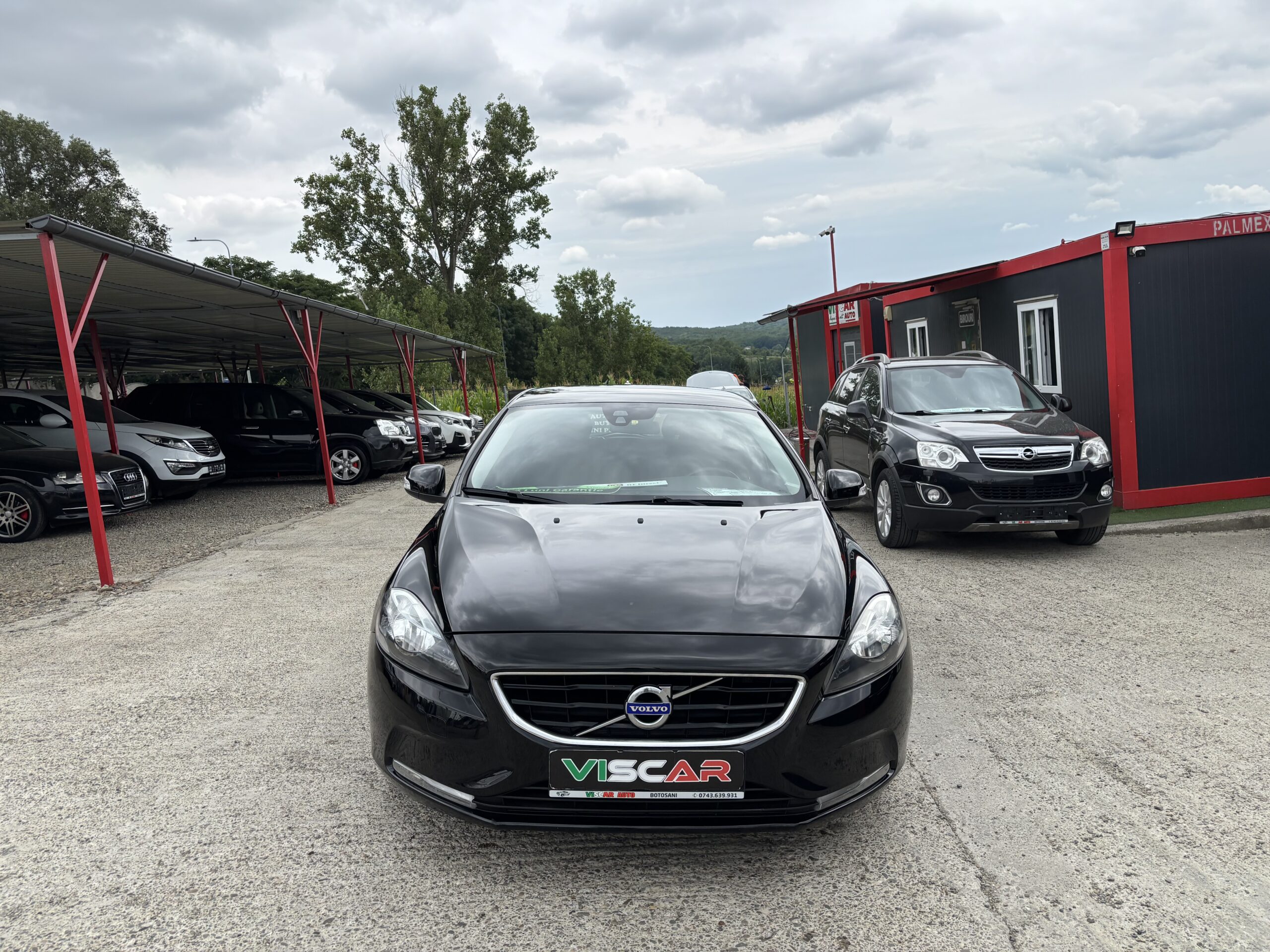 
								Volvo V40 full									