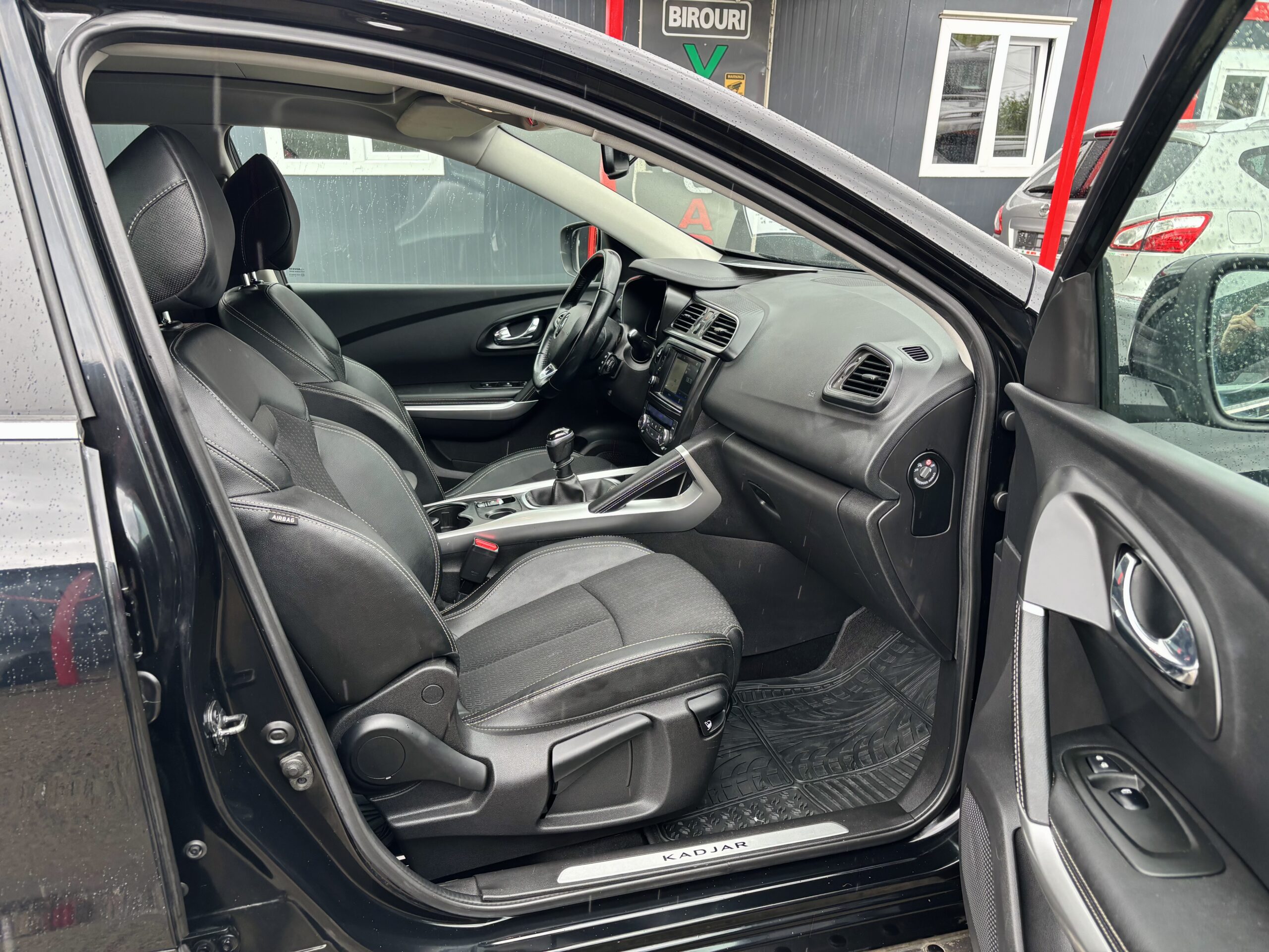 
								Renault Kadjar full									