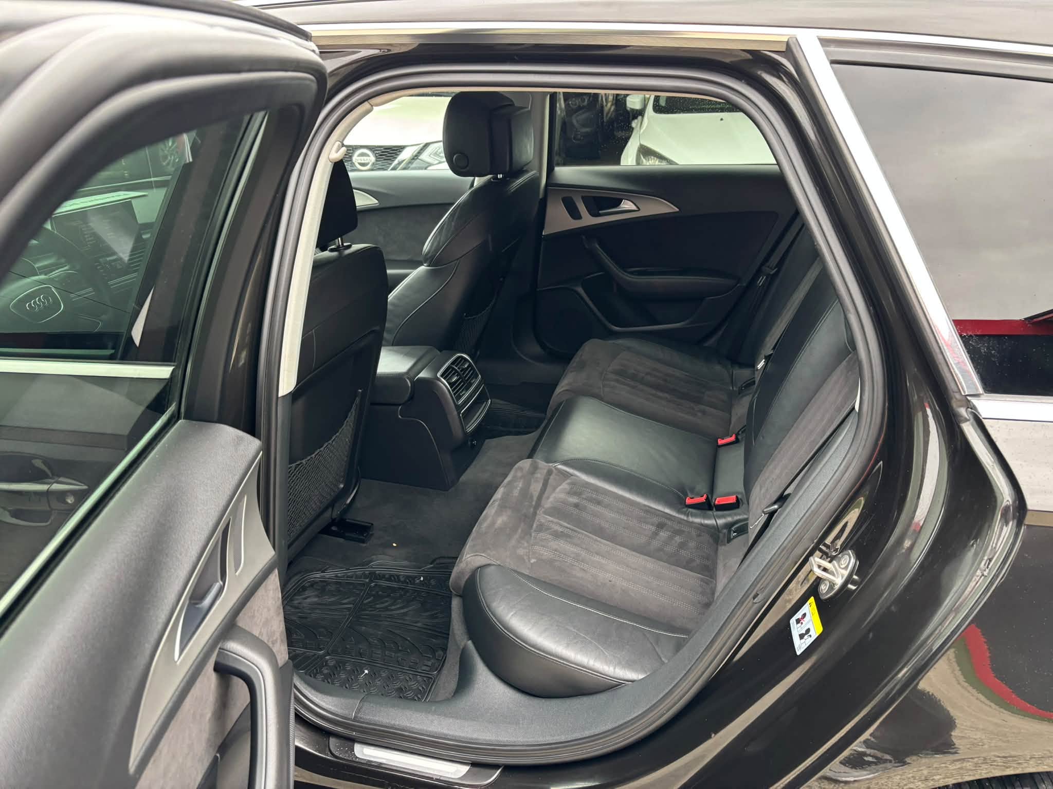 
								Audi A6 full									