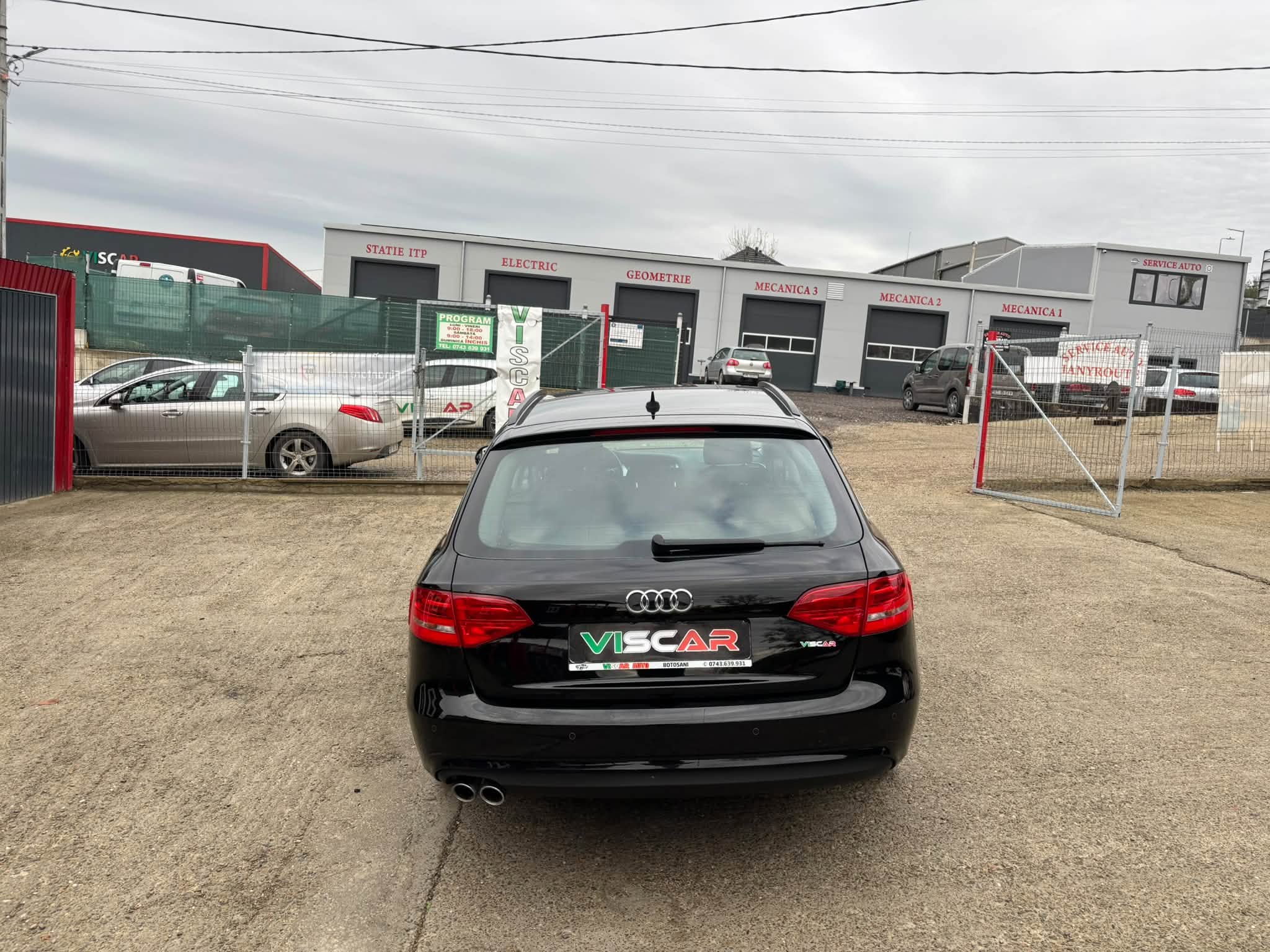 
								Audi A4 full									