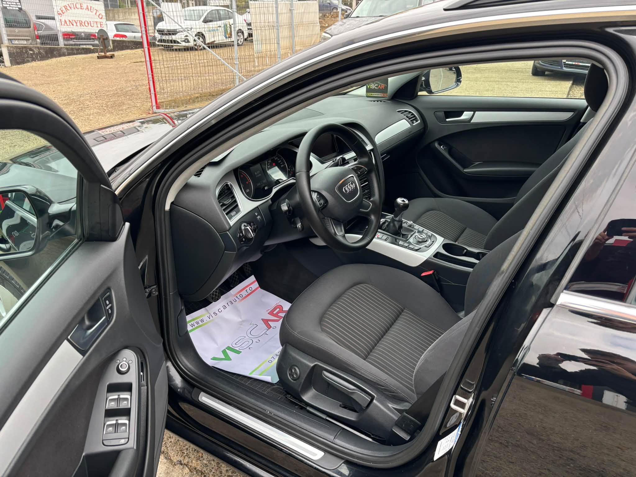 
								Audi A4 full									