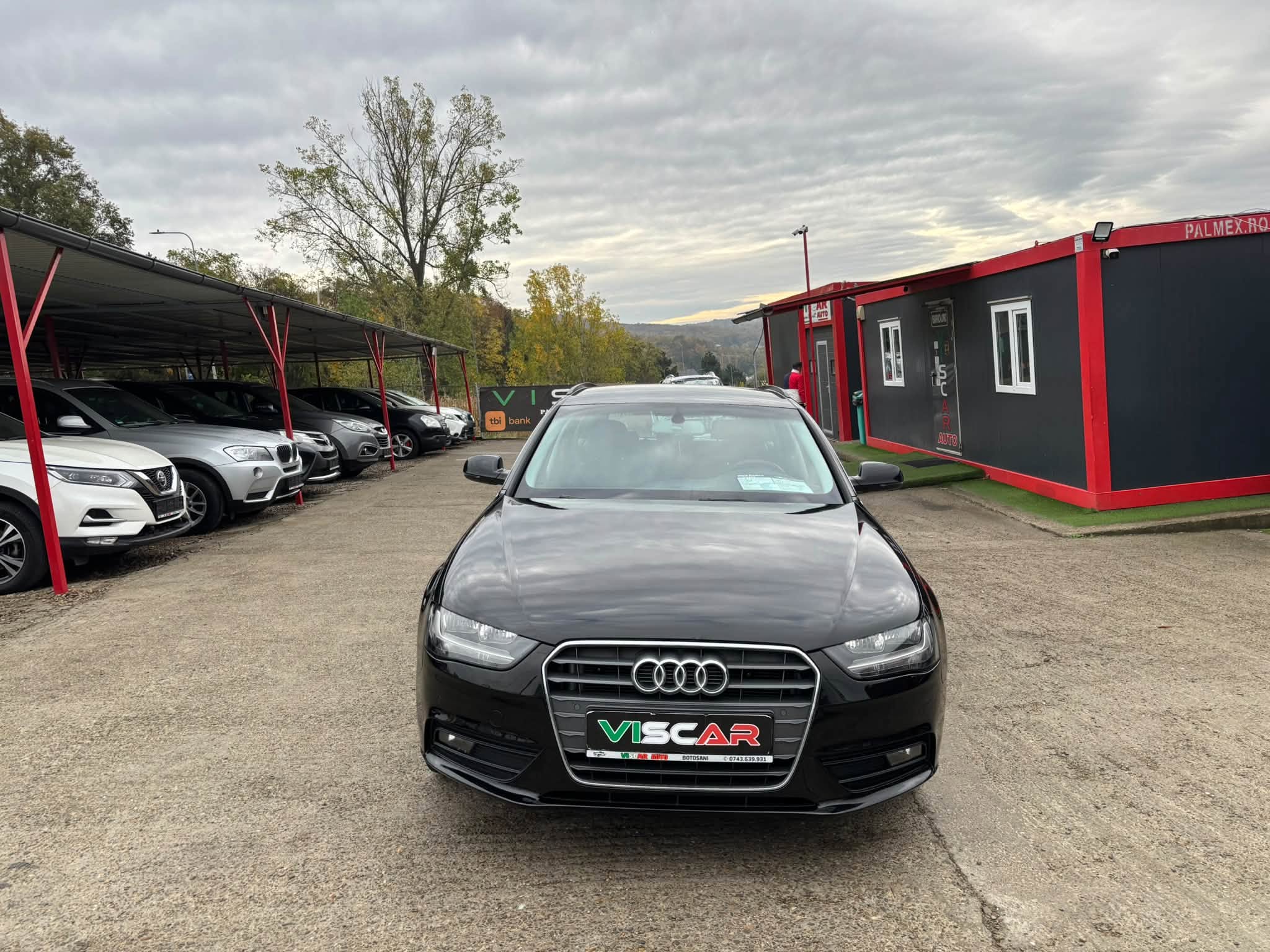 
								Audi A4 full									