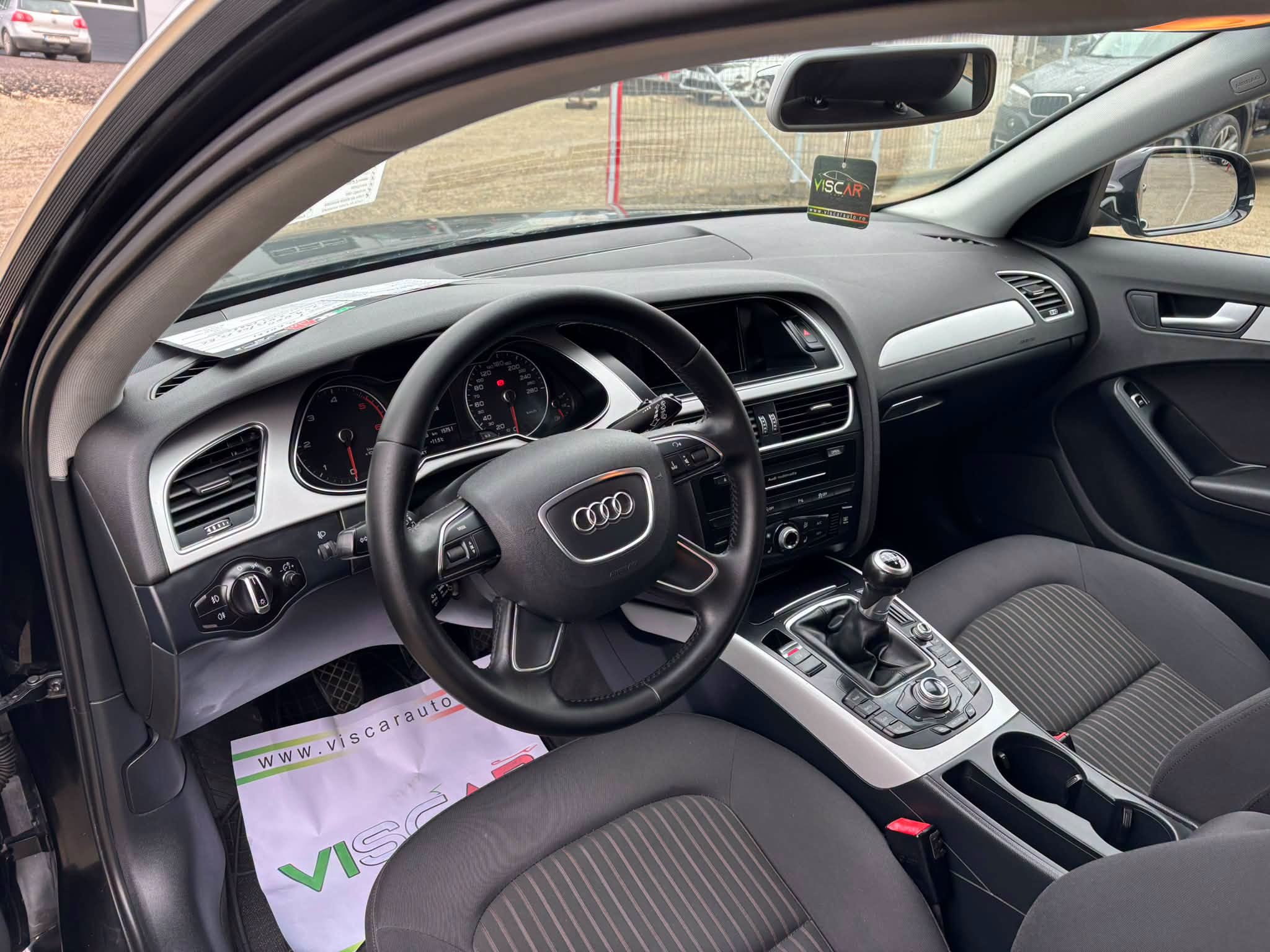 
								Audi A4 full									
