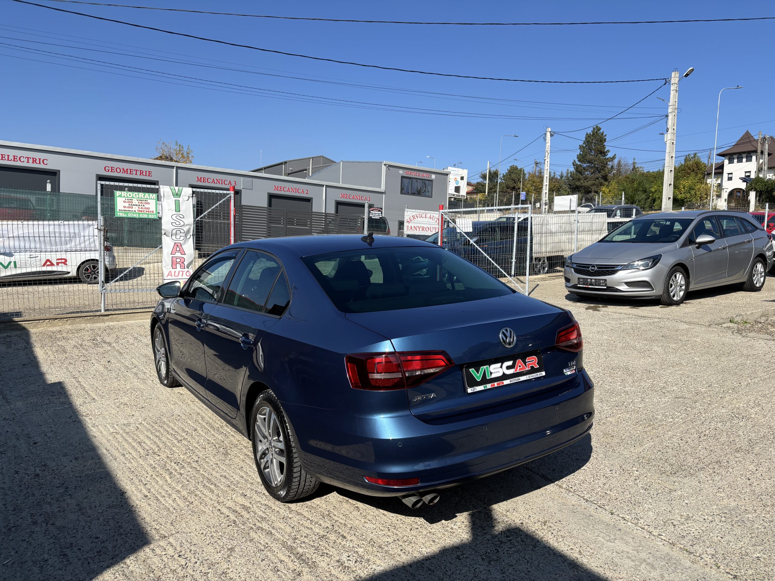 
								Volkswagen Jetta full									