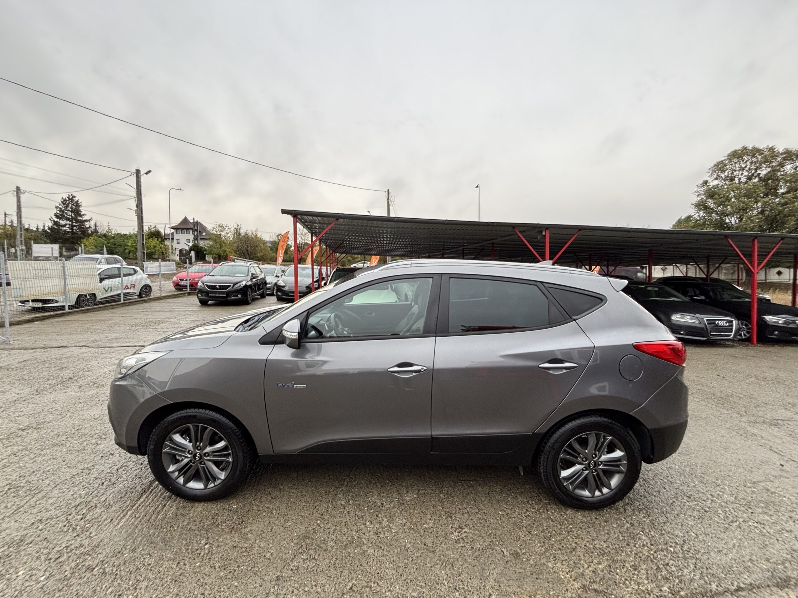 
								Hyundai ix35 full									