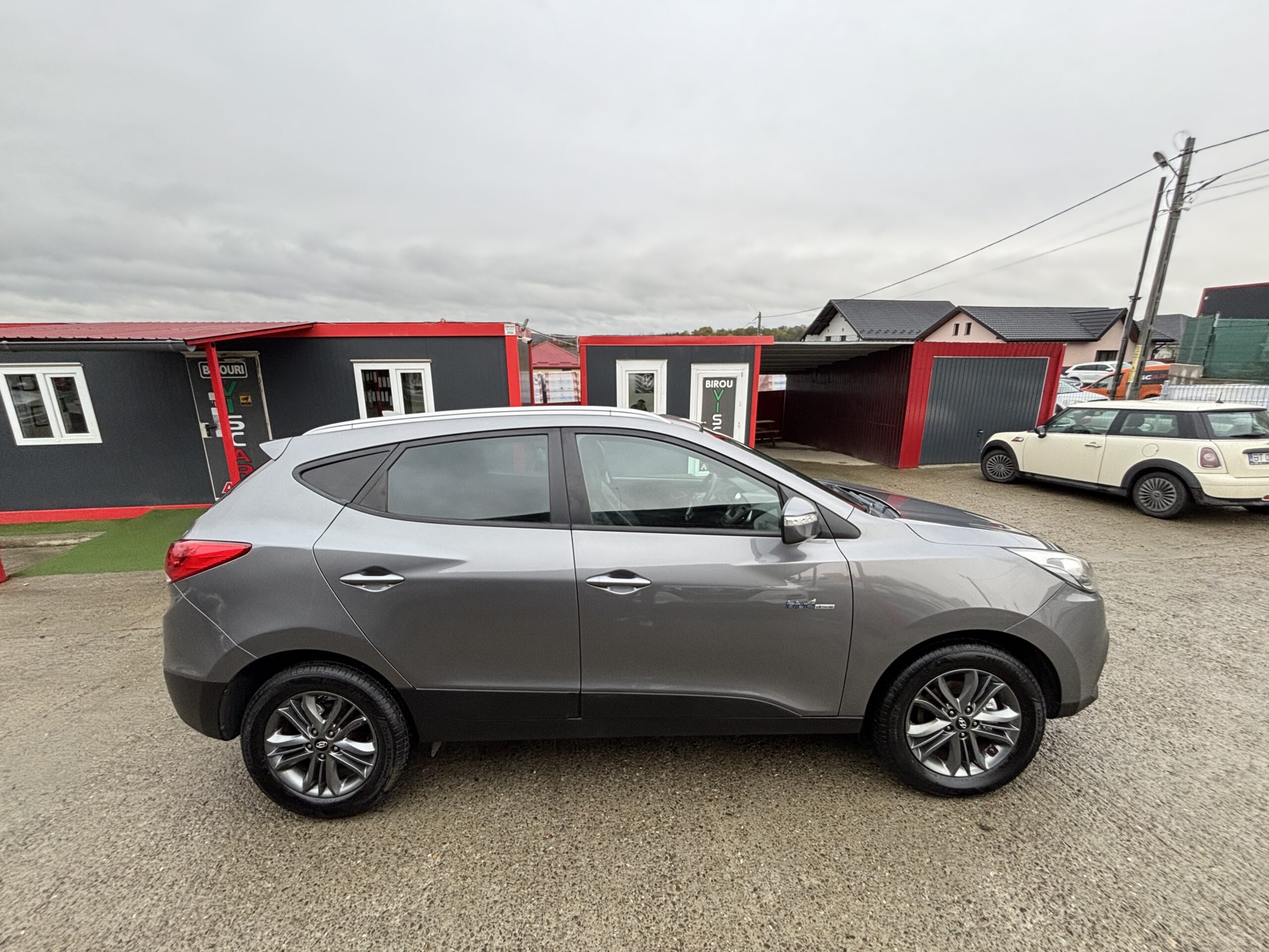 
								Hyundai ix35 full									