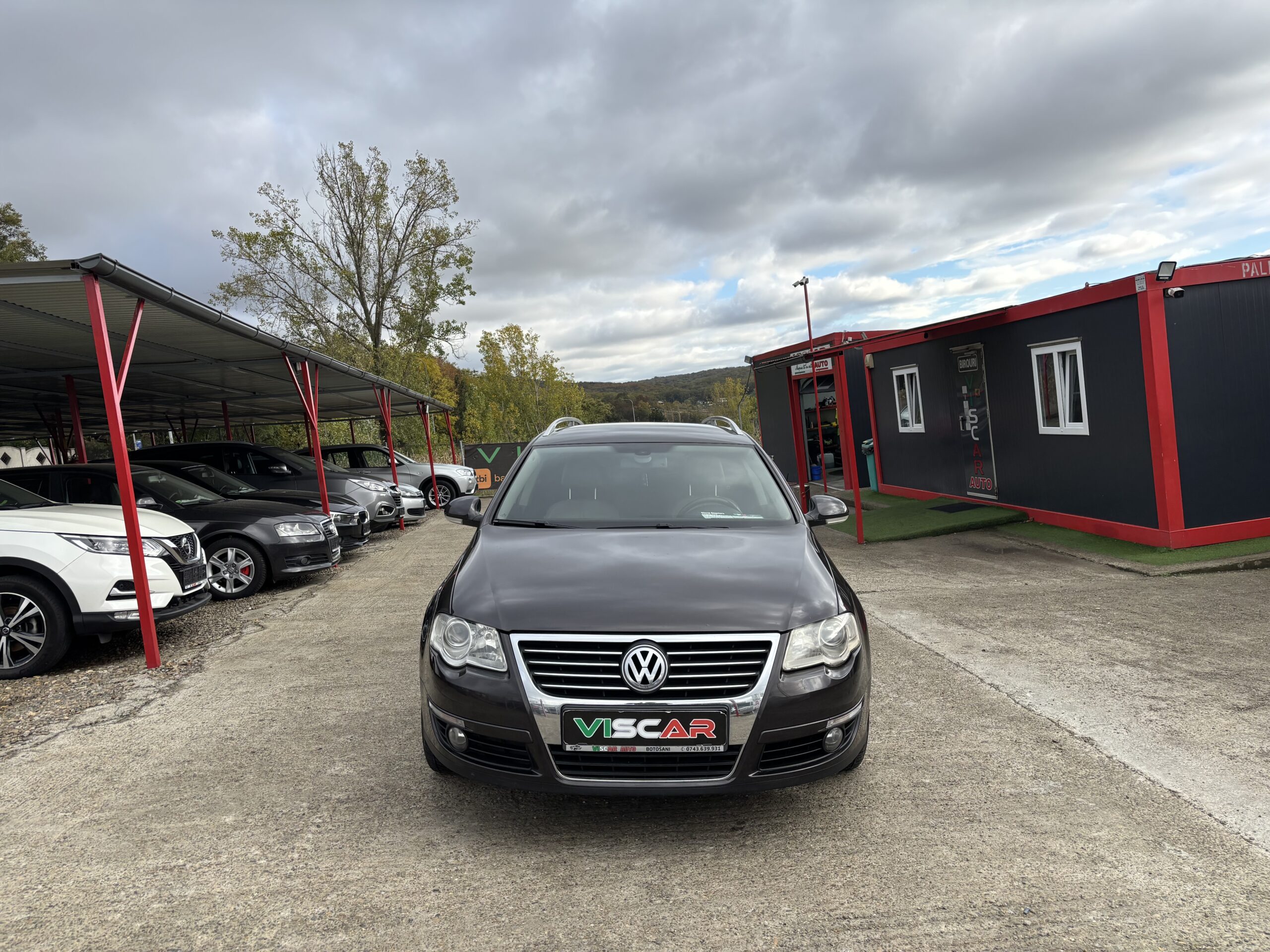 
								Volkswagen Passat full									