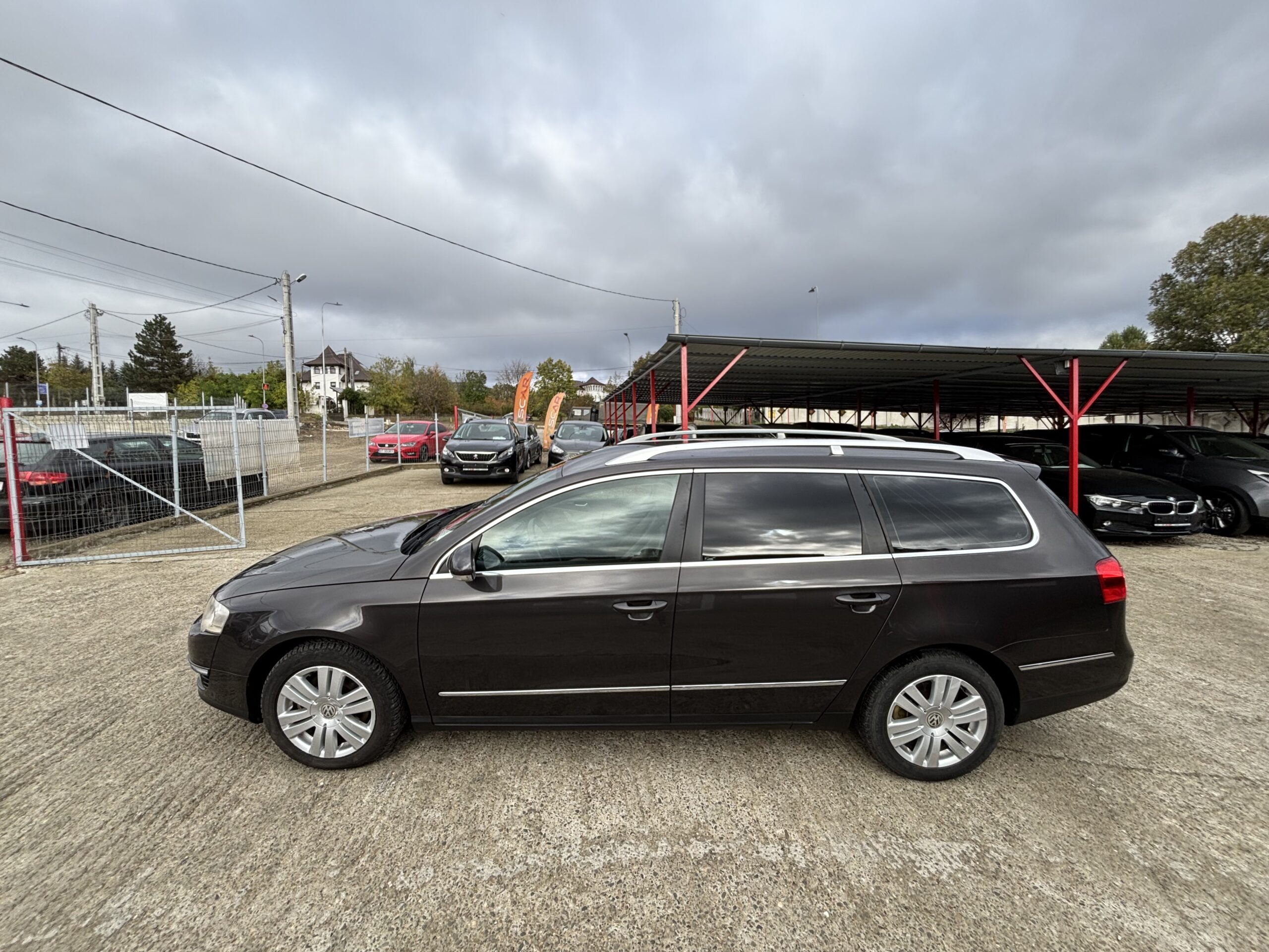 
								Volkswagen Passat full									