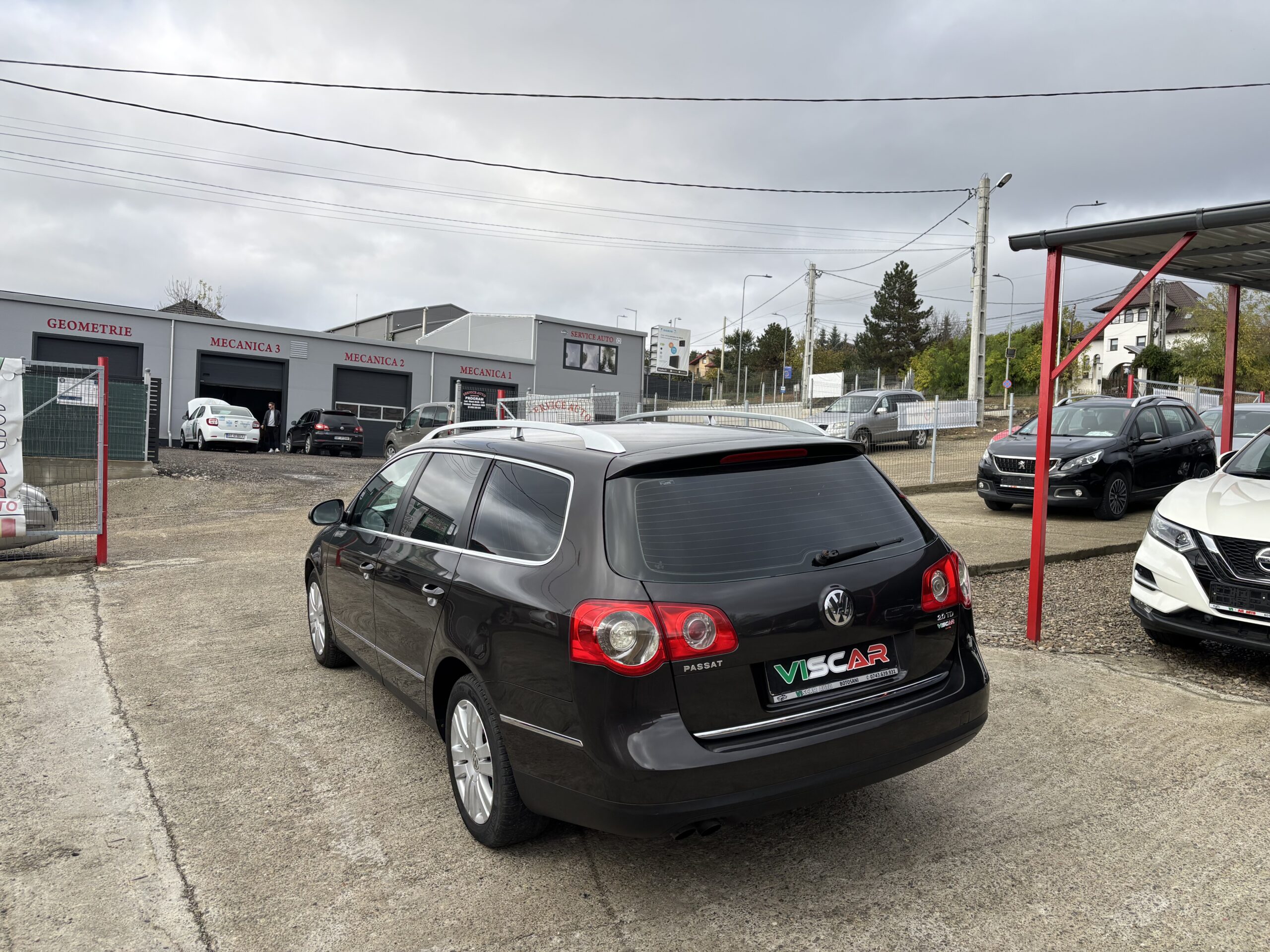 
								Volkswagen Passat full									