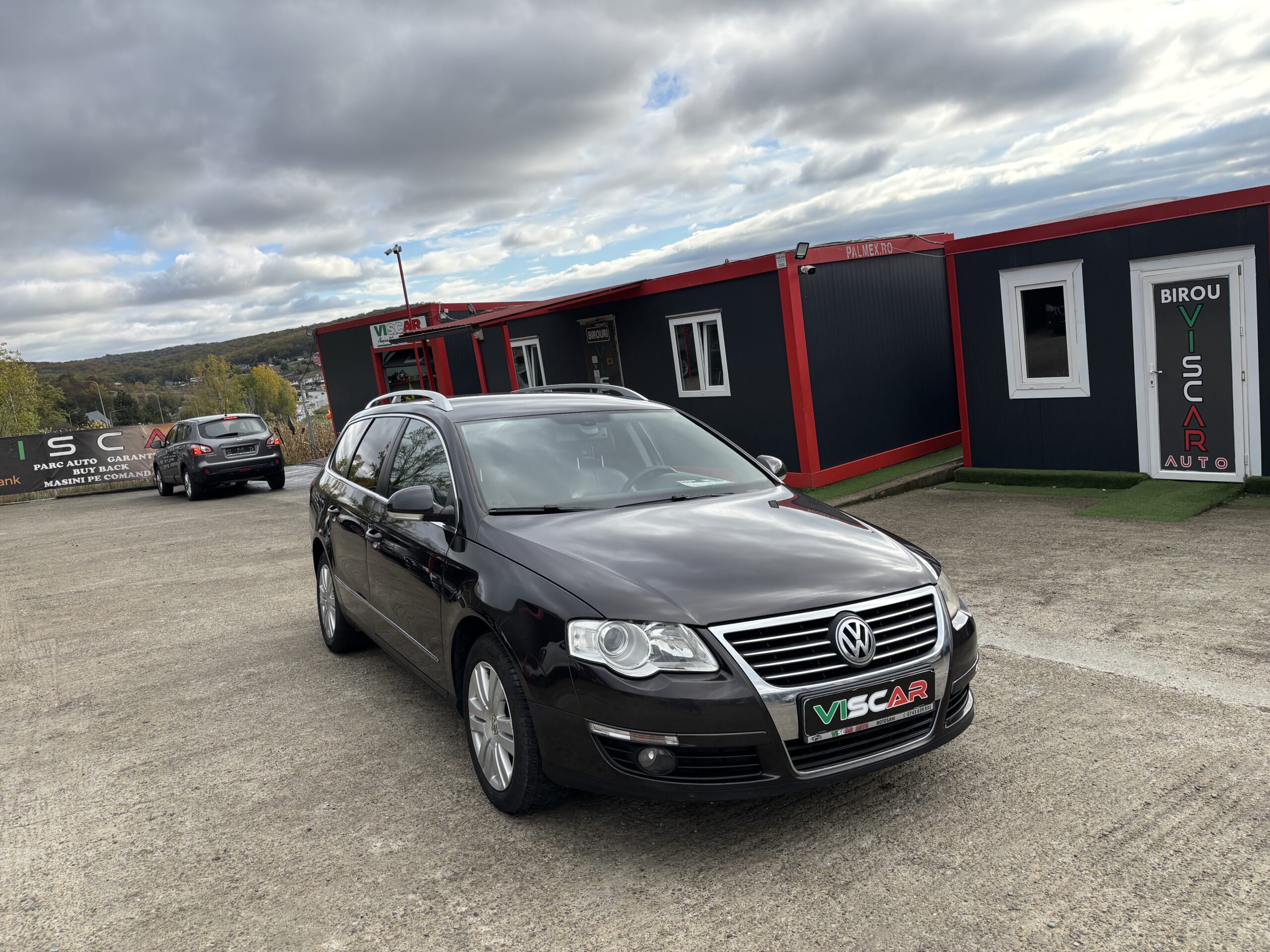 
								Volkswagen Passat full									