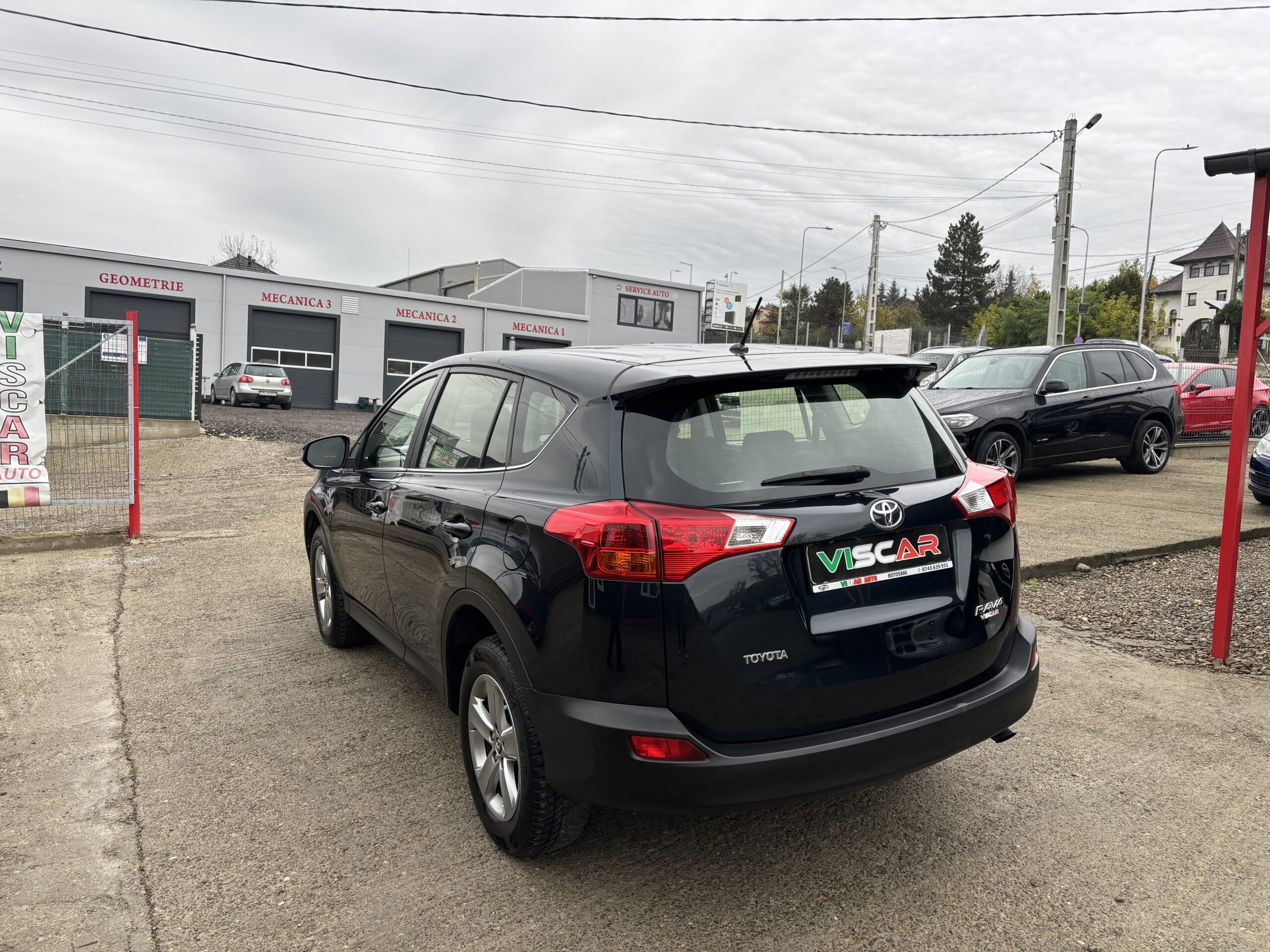 
								Toyota Rav4 full									