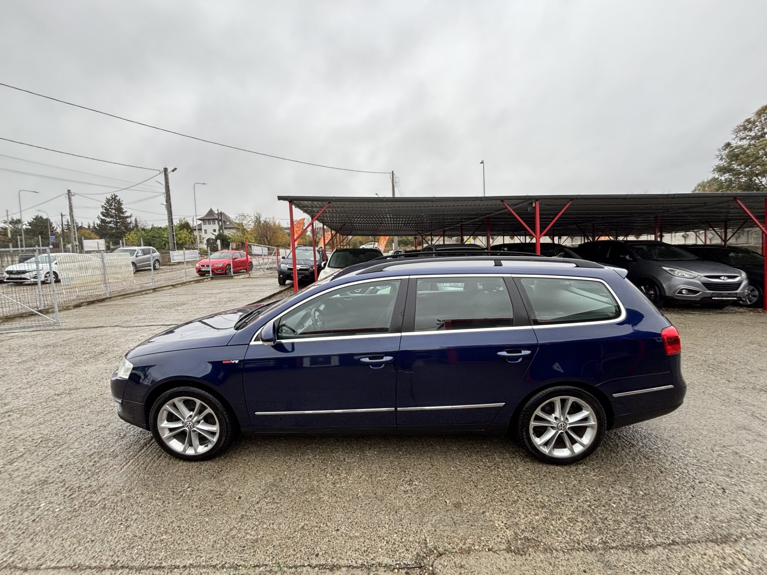 
								Volkswagen Passat full									