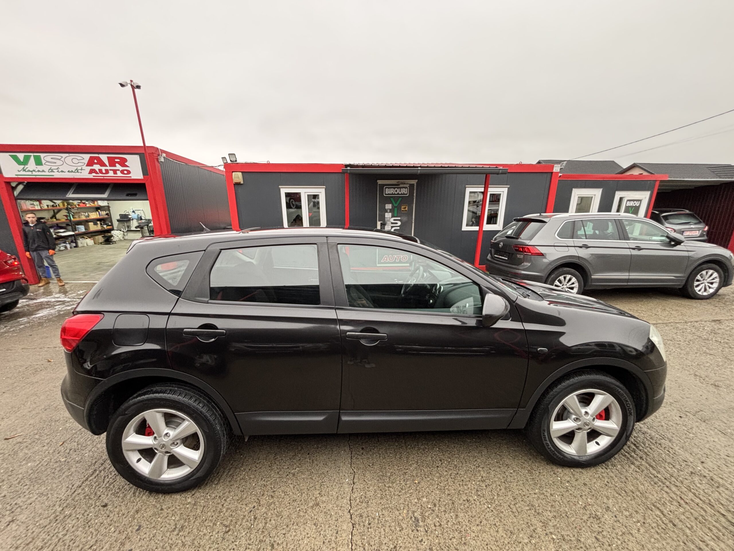 
								Nissan Qashqai full									