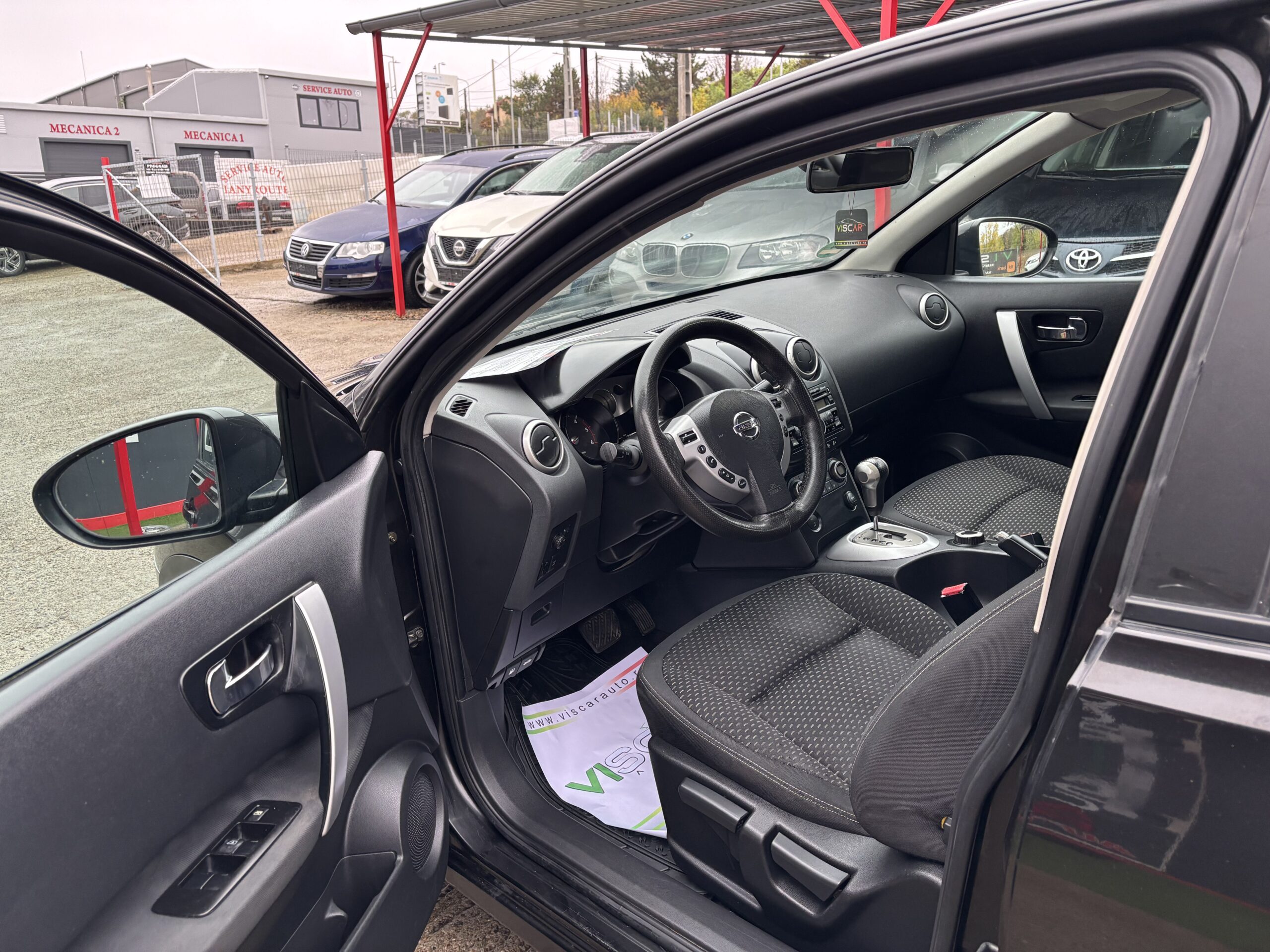 
								Nissan Qashqai full									