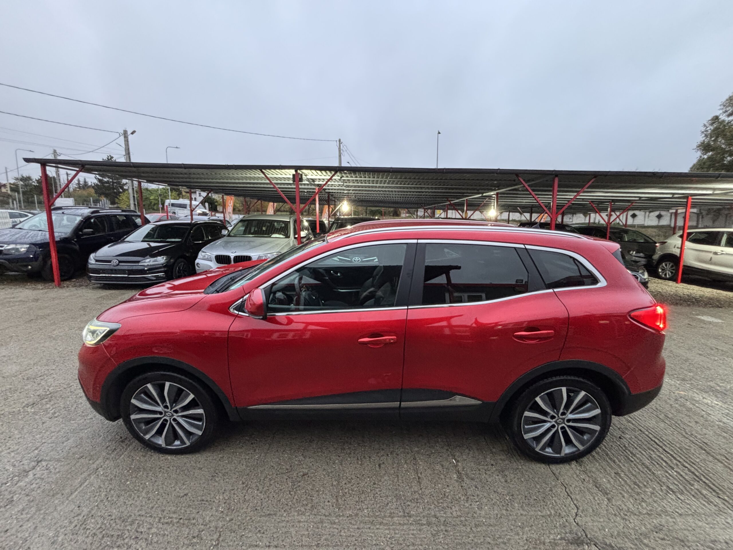 
								Renault Kadjar full									