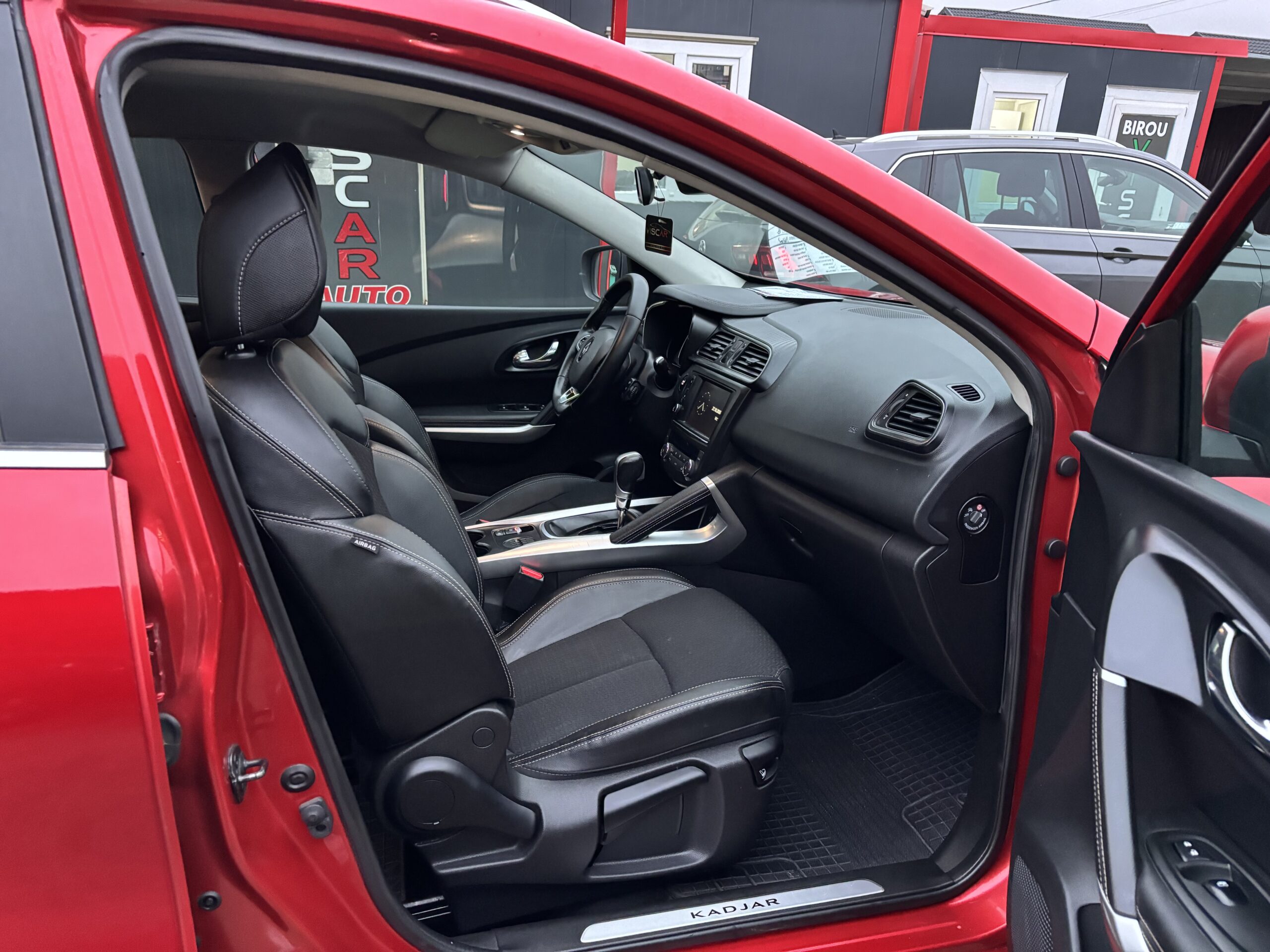 
								Renault Kadjar full									