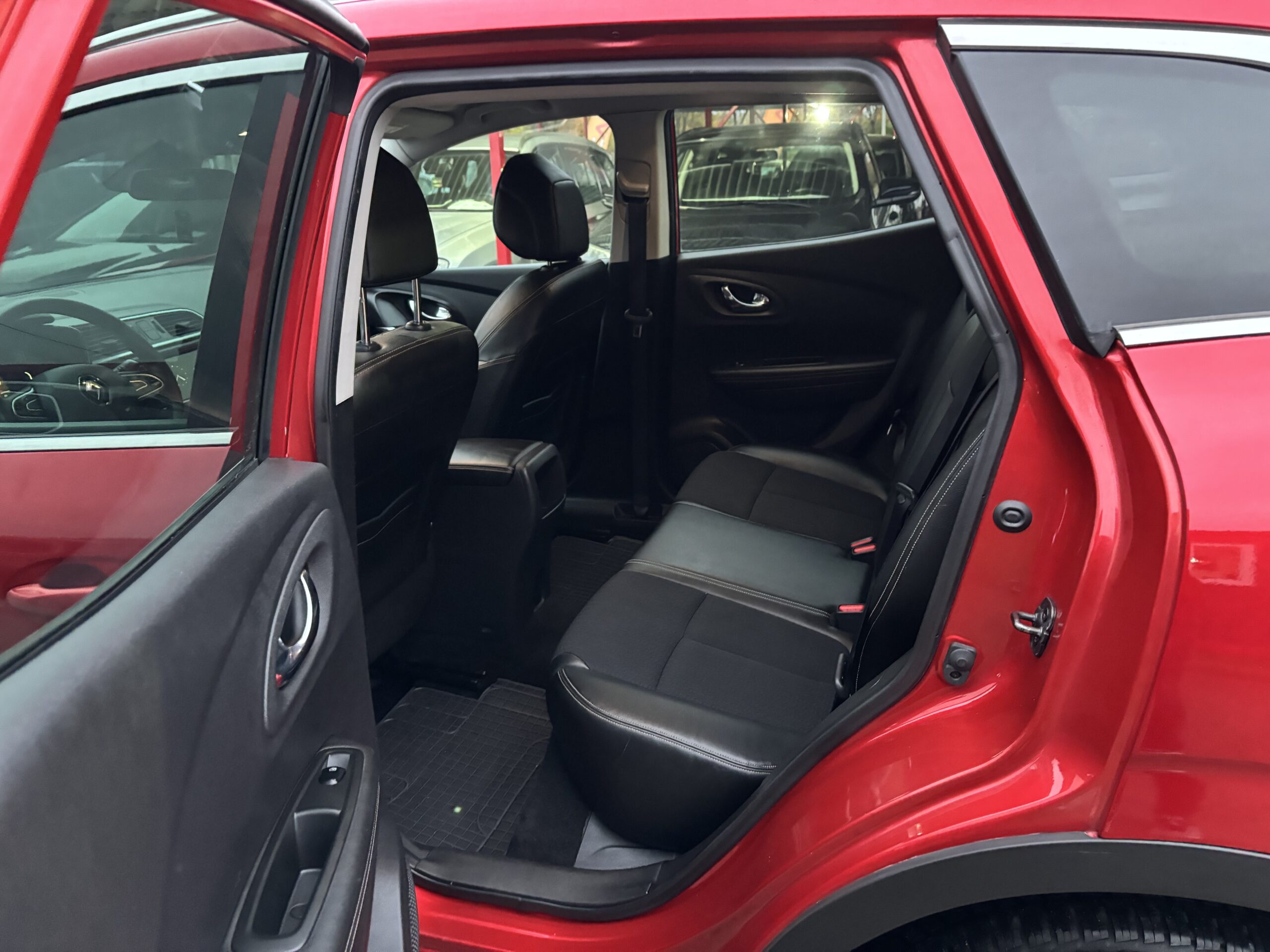 
								Renault Kadjar full									