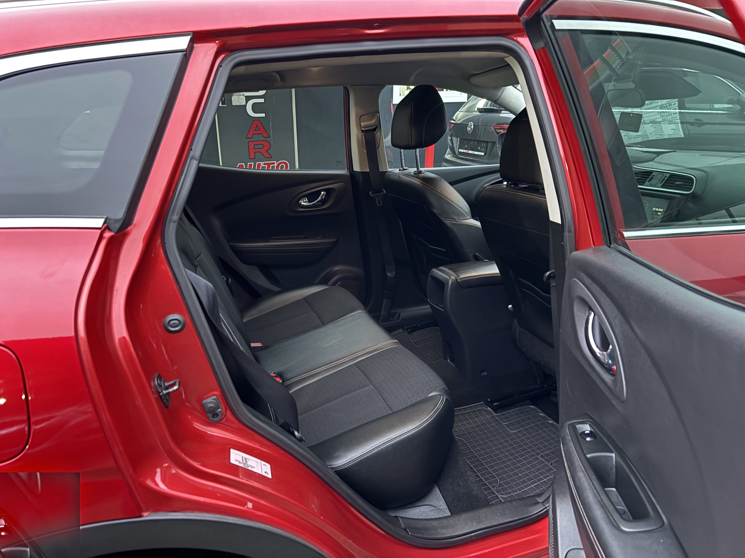 
								Renault Kadjar full									