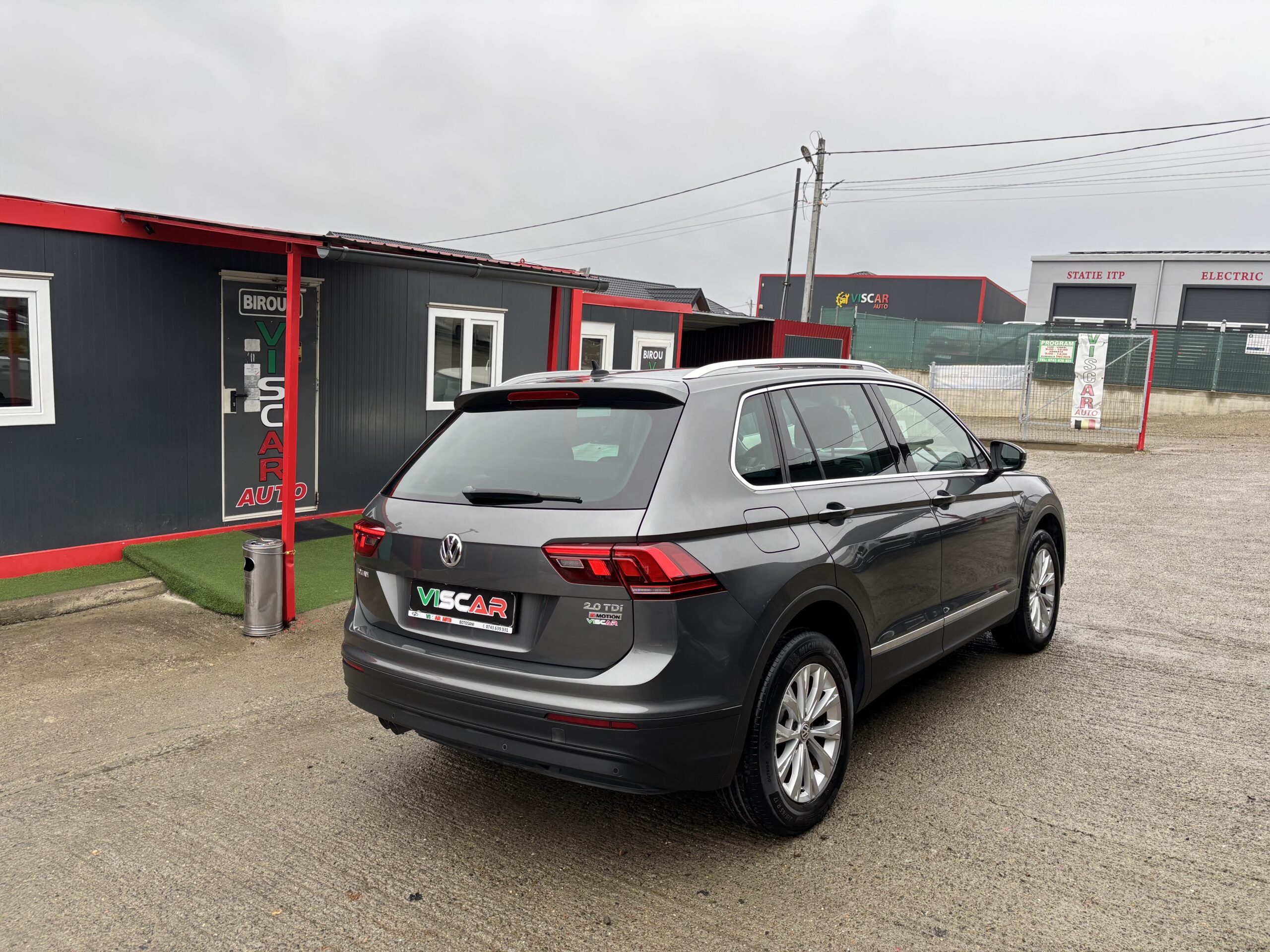
								Volkswagen Tiguan full									